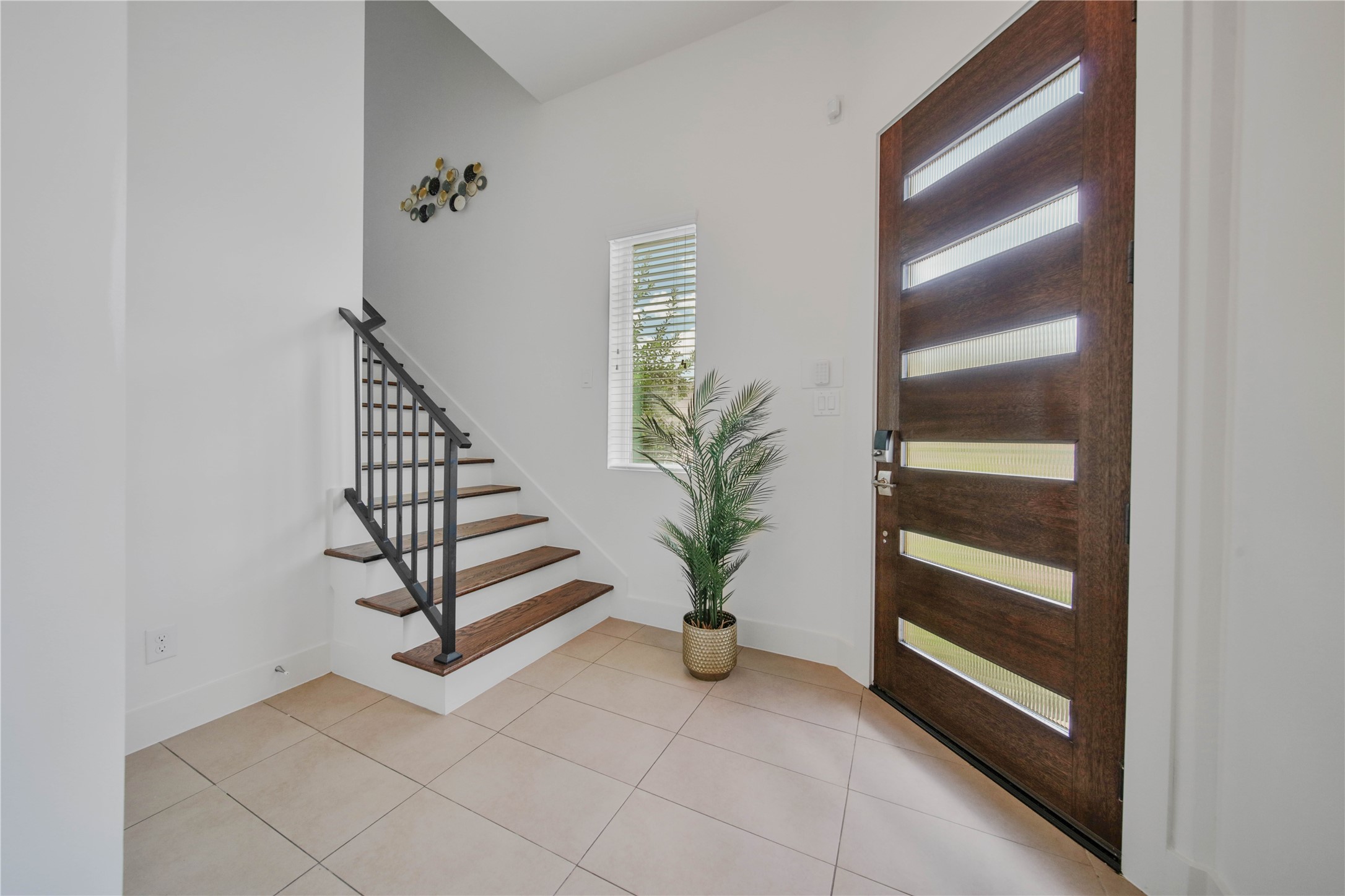 2004 Rosedale Street A Property Photo 3