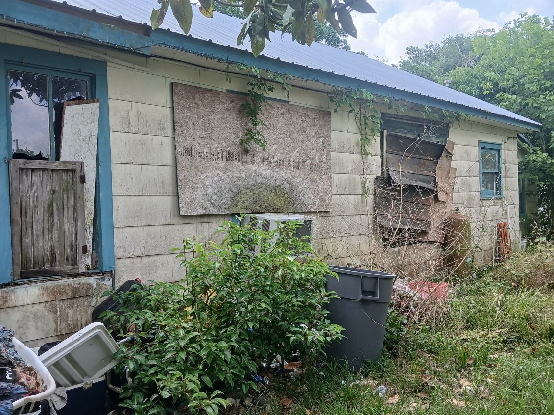 5722 6th Street Property Photo 1
