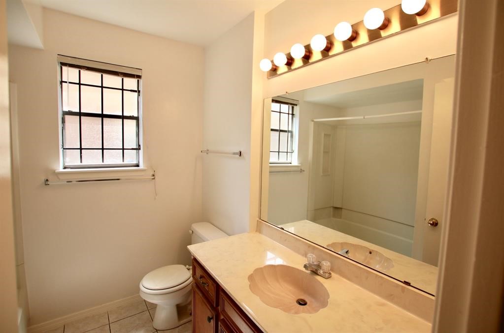 7862 Split Oak Drive Property Photo 11