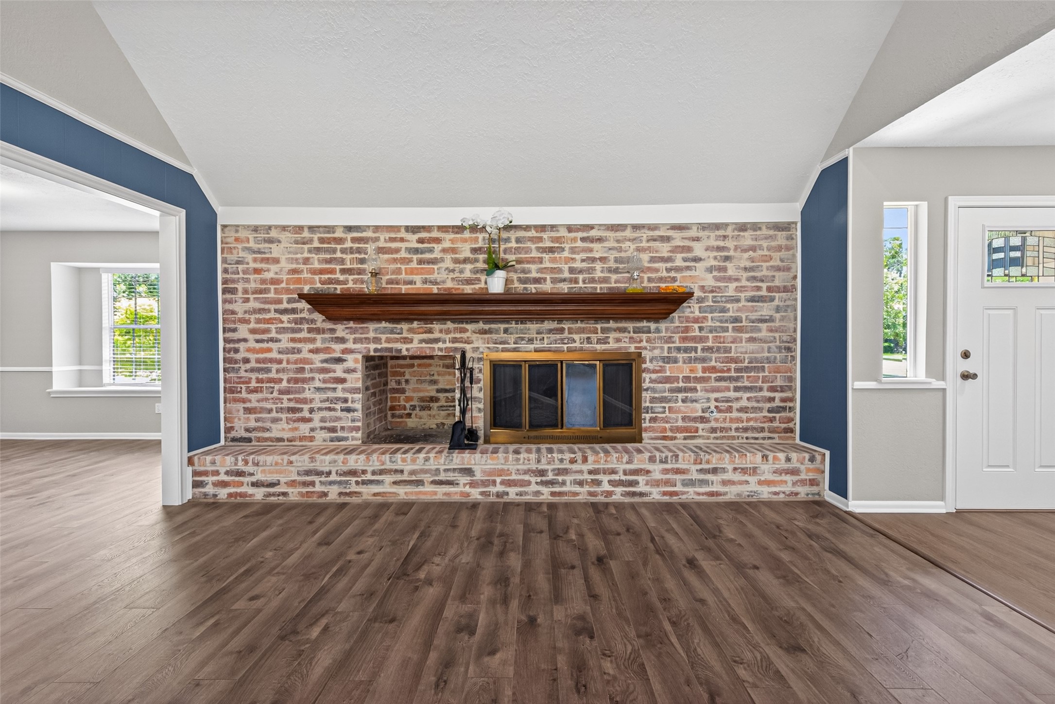 105 Glenmora Court Property Photo 11