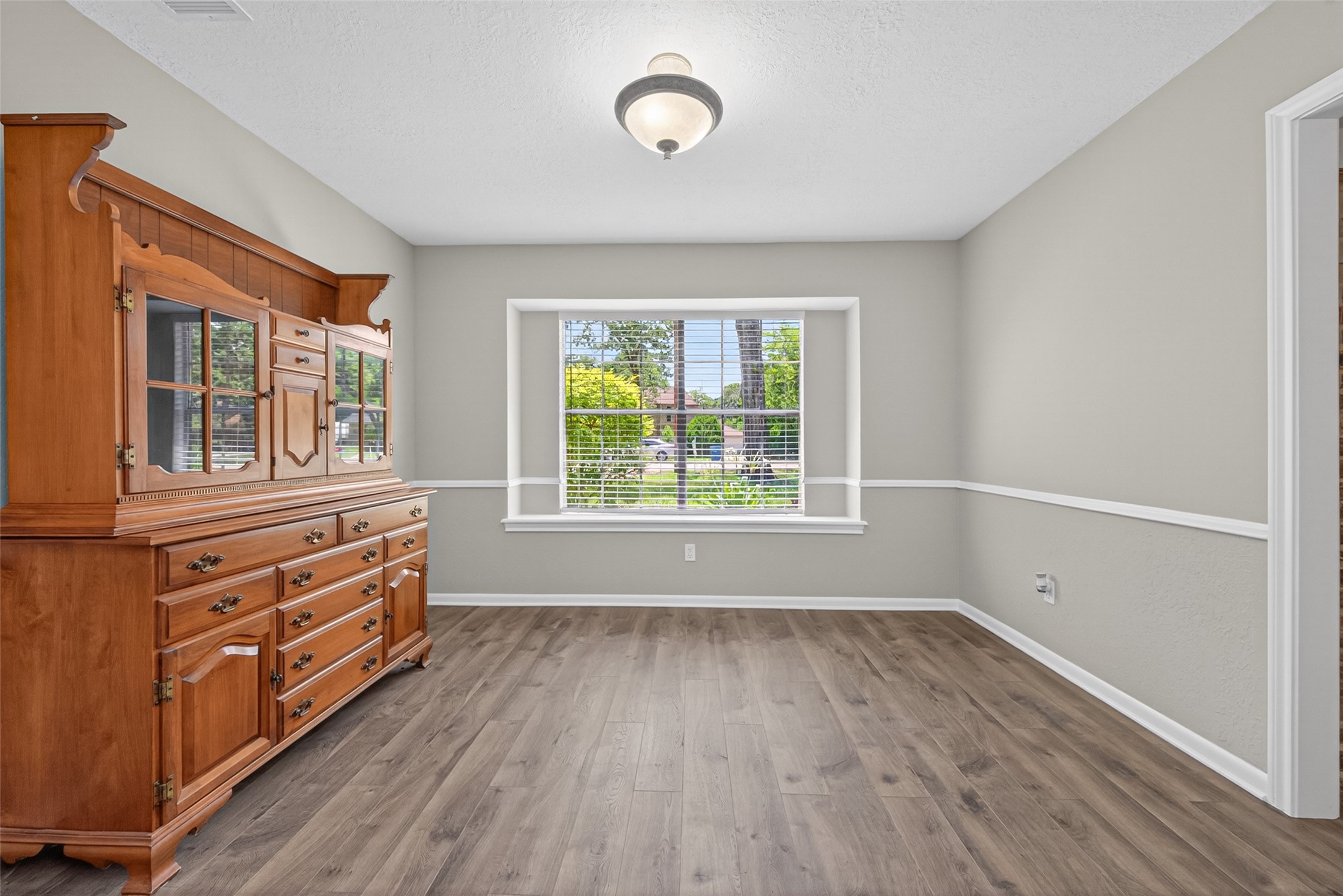 105 Glenmora Court Property Photo 21