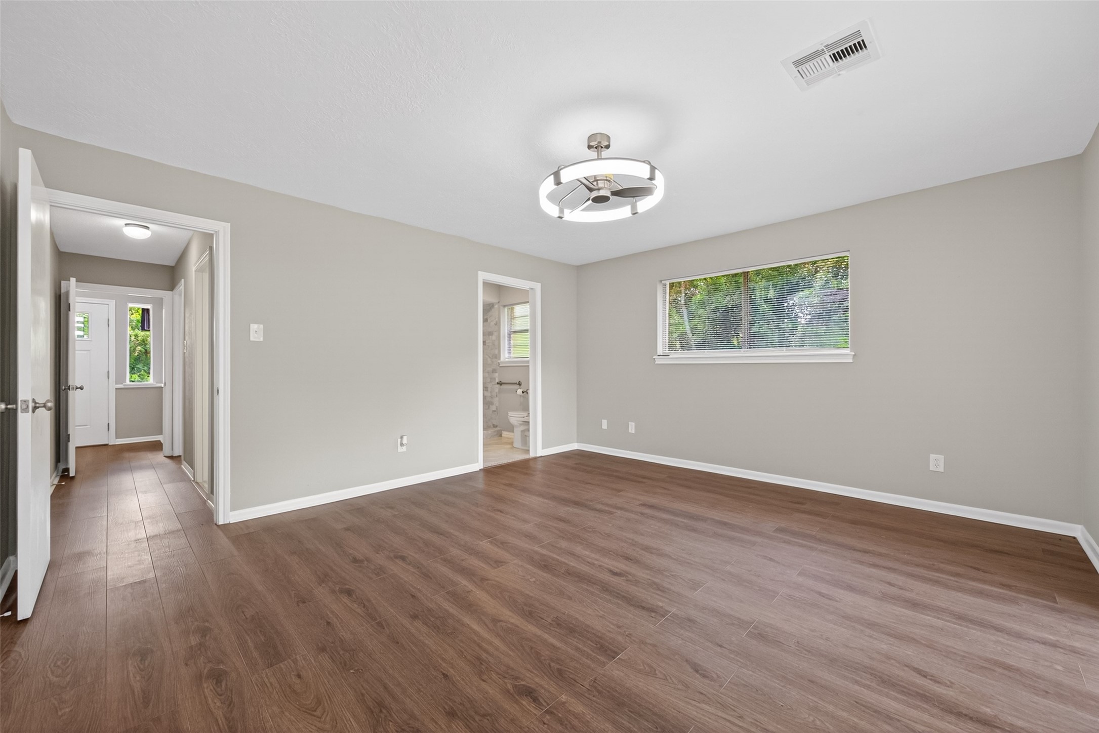 105 Glenmora Court Property Photo 29