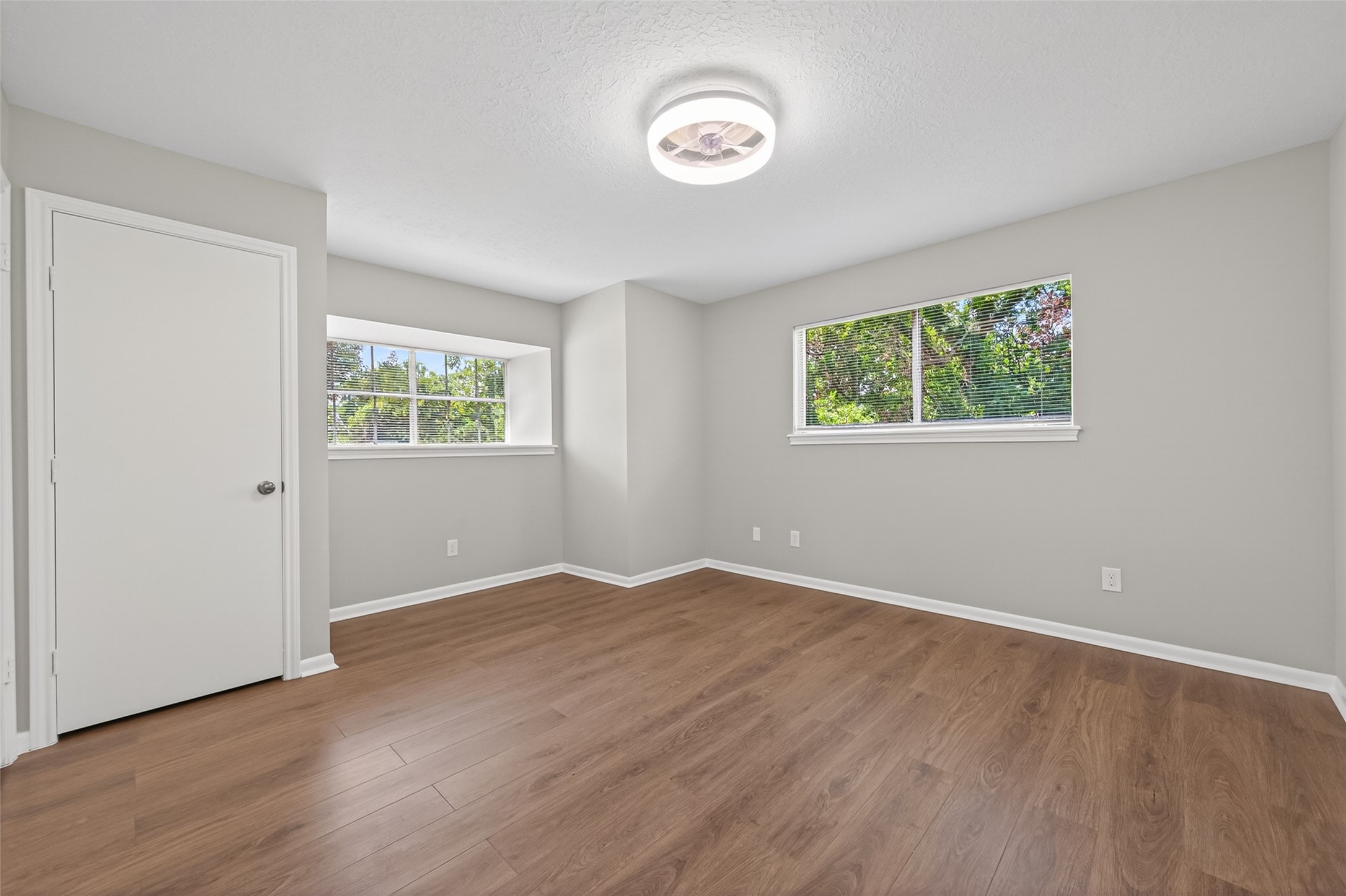 105 Glenmora Court Property Photo 33