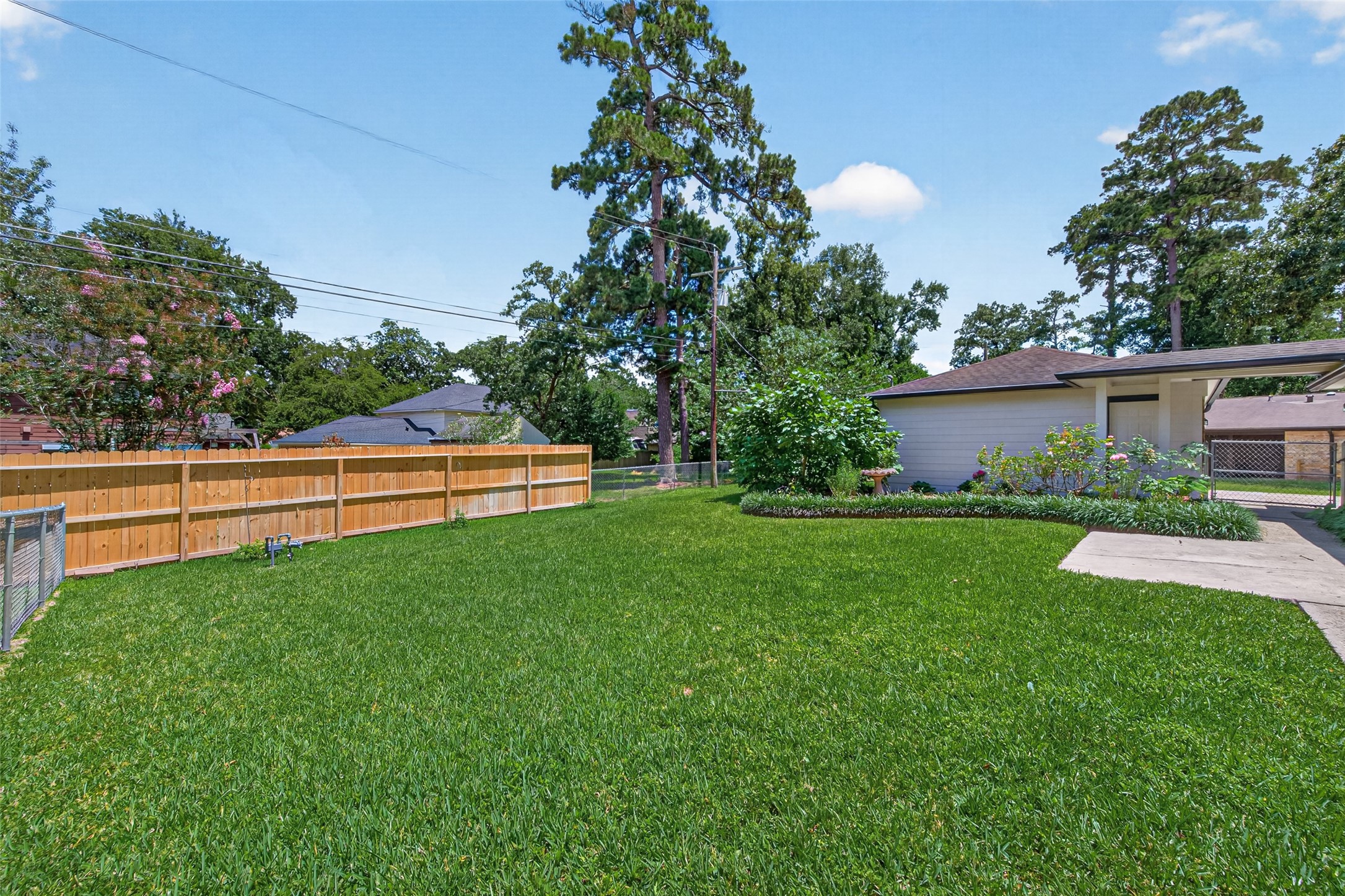 105 Glenmora Court Property Photo 48
