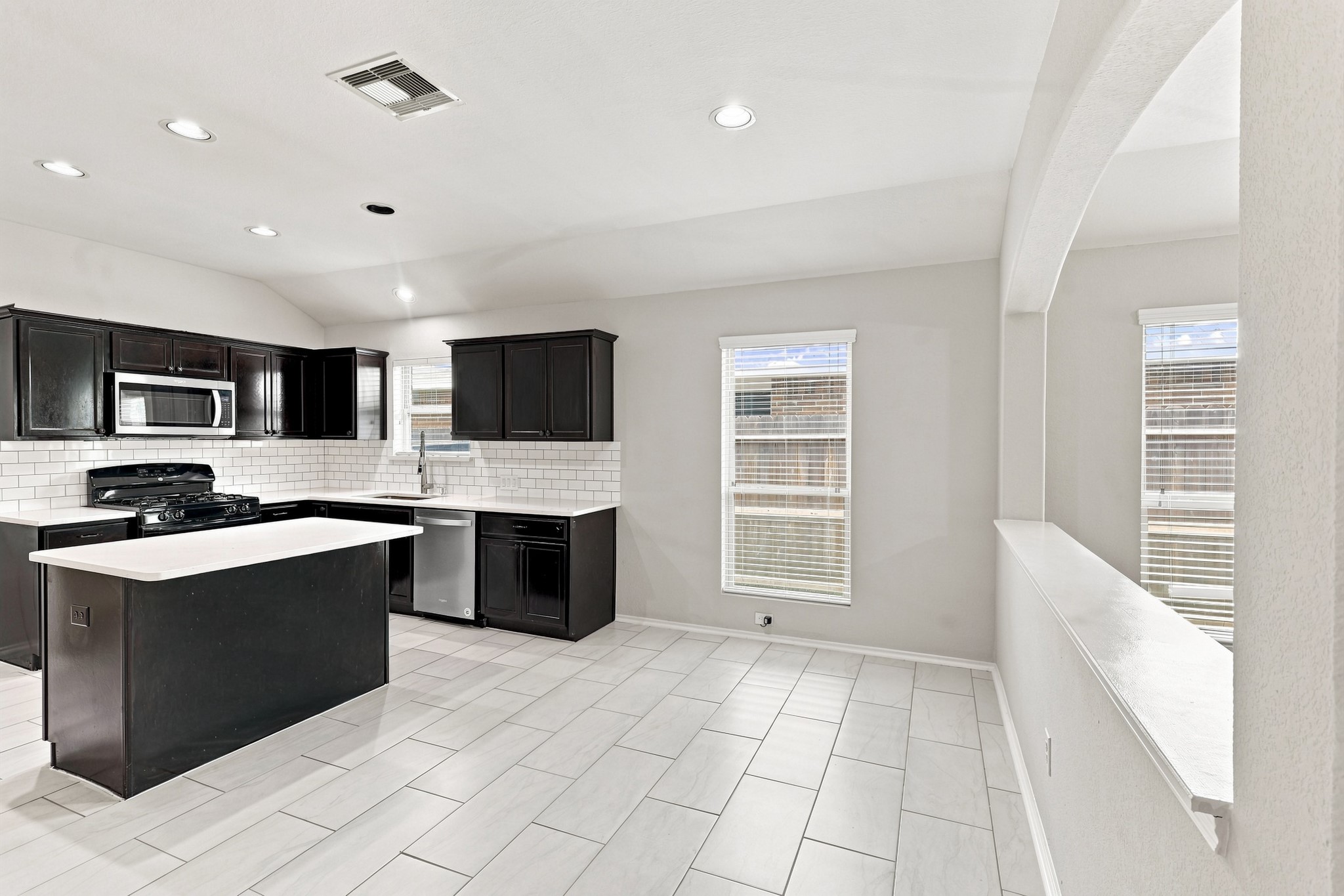2913 Landing Edge Lane Property Photo 11