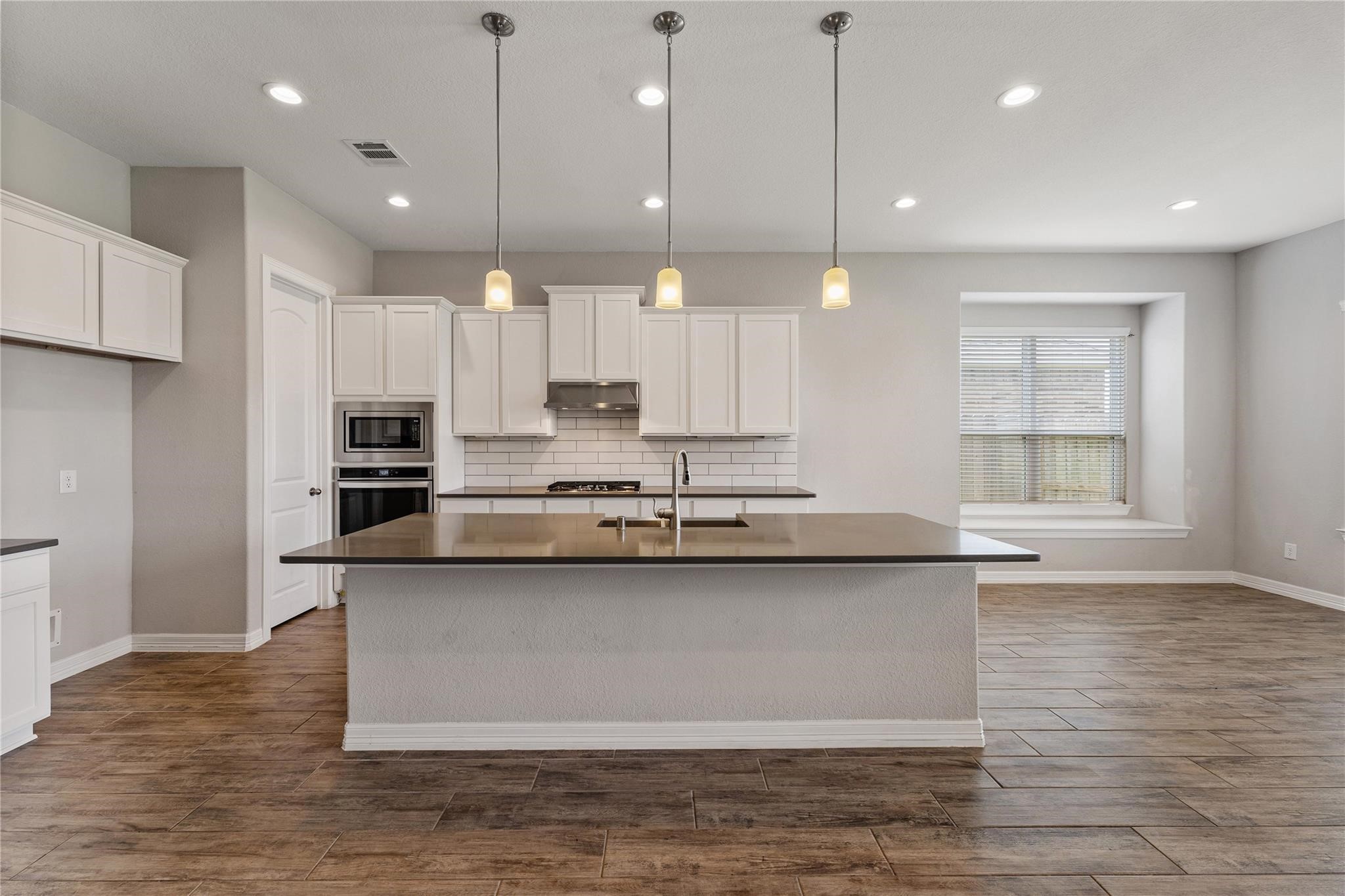24014 Corinaldo Court Property Photo 14
