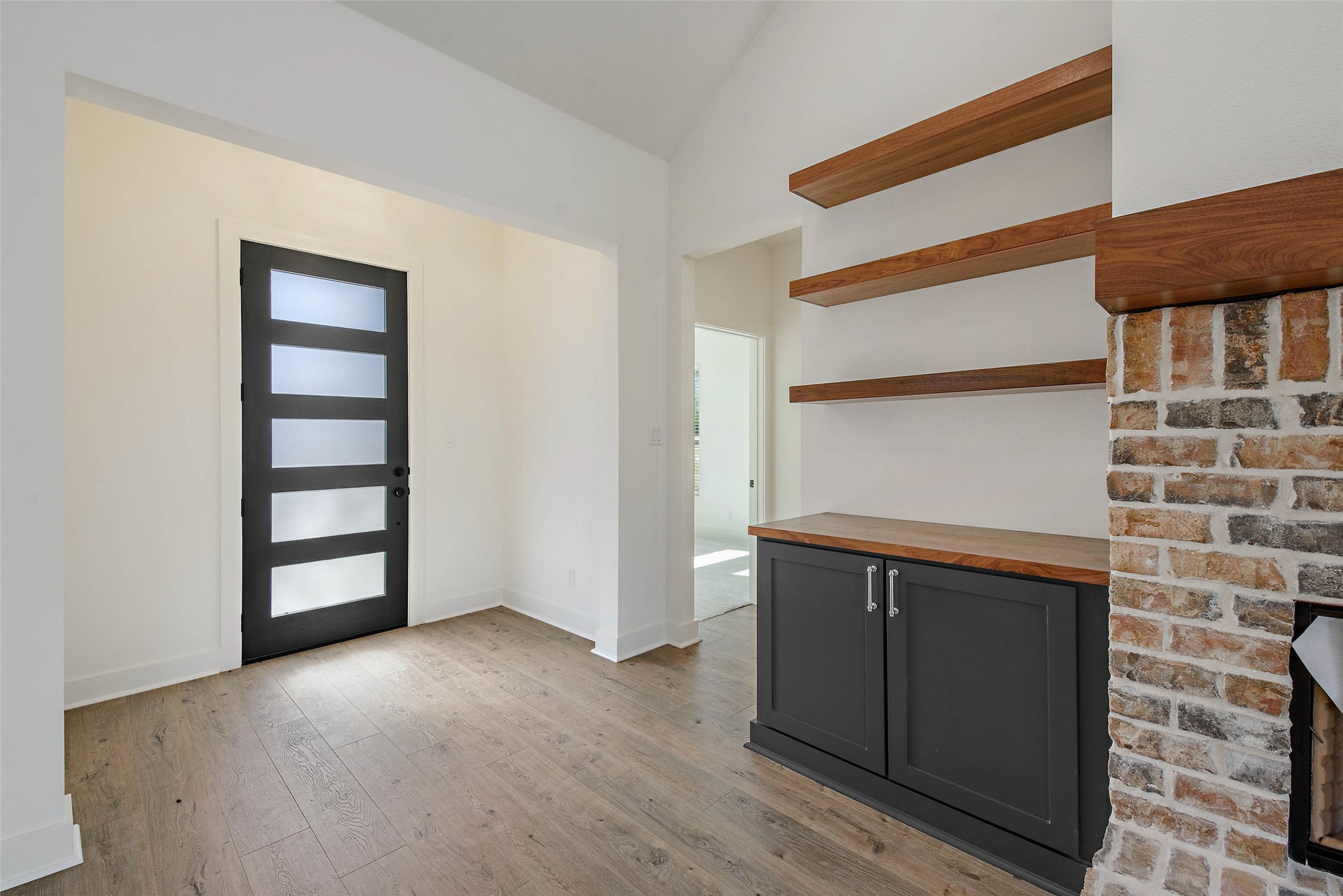 10414 Cornwall Property Photo 5