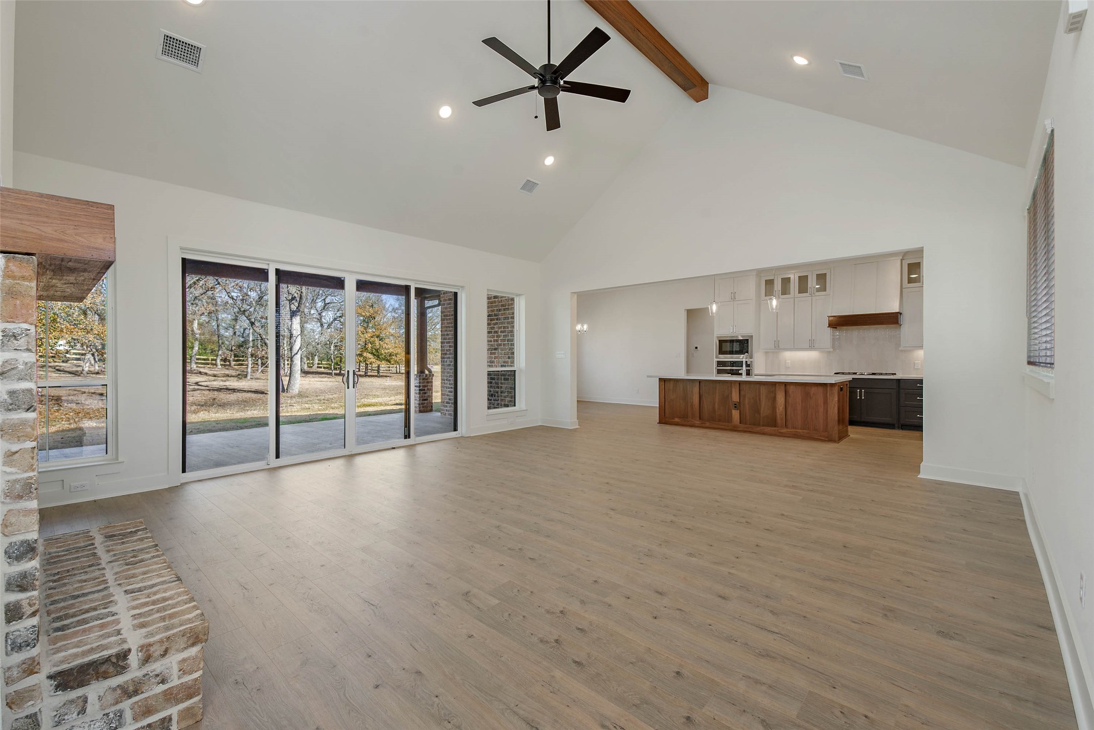 10414 Cornwall Property Photo 6