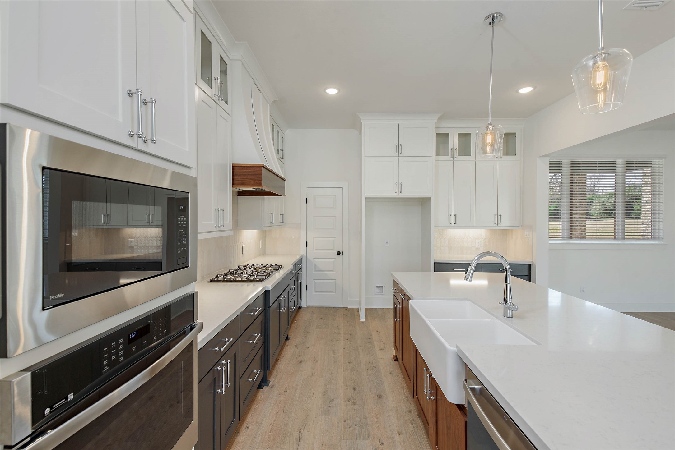 10414 Cornwall Property Photo 10