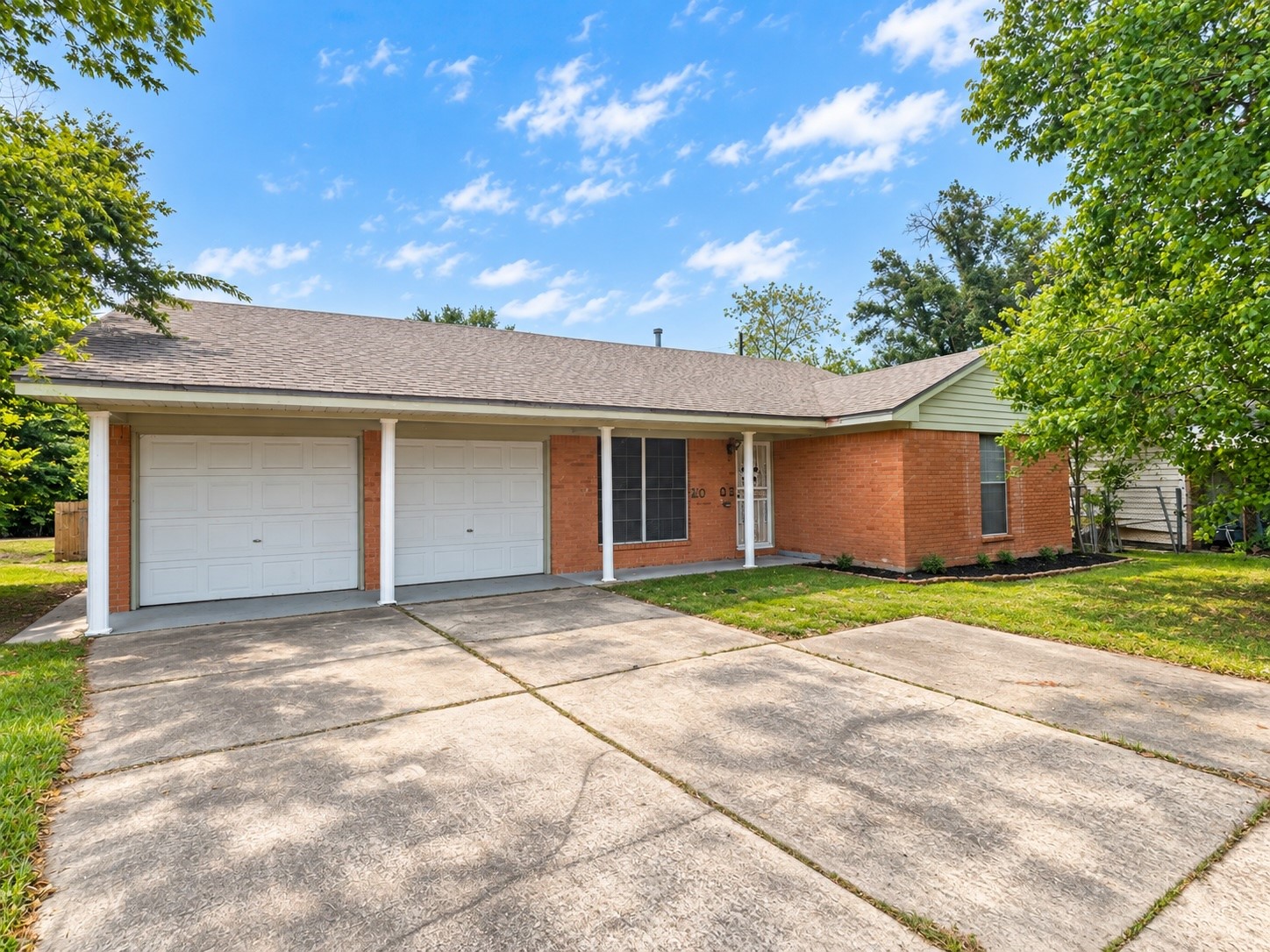 10807 Safeguard Street Property Photo 1