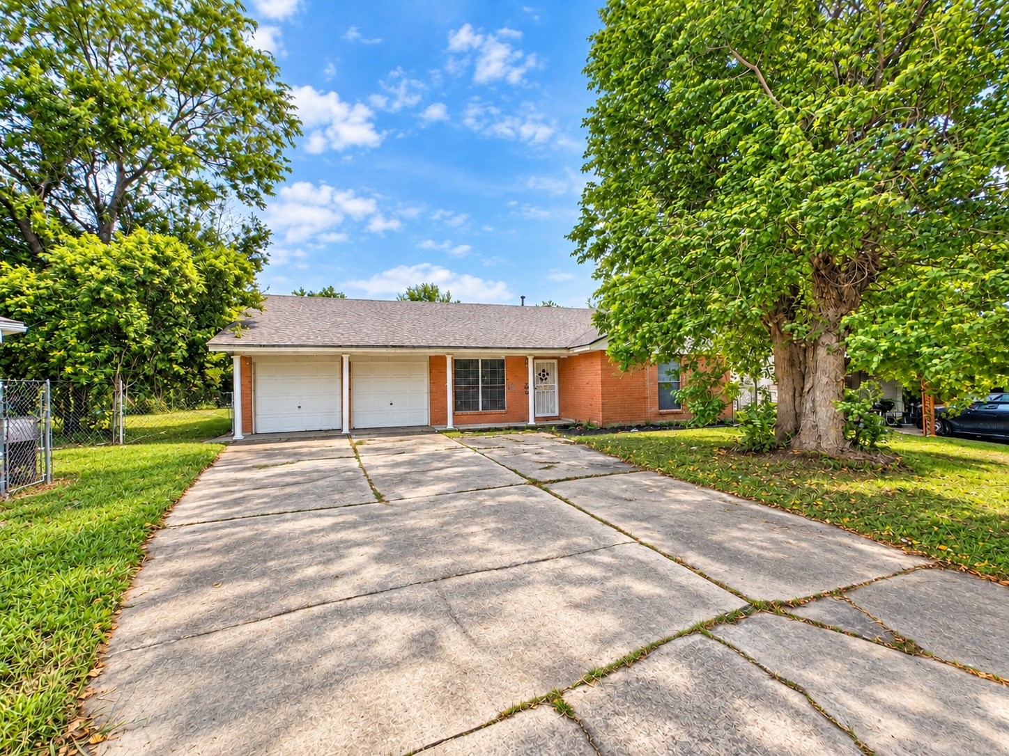 10807 Safeguard Street Property Photo 3