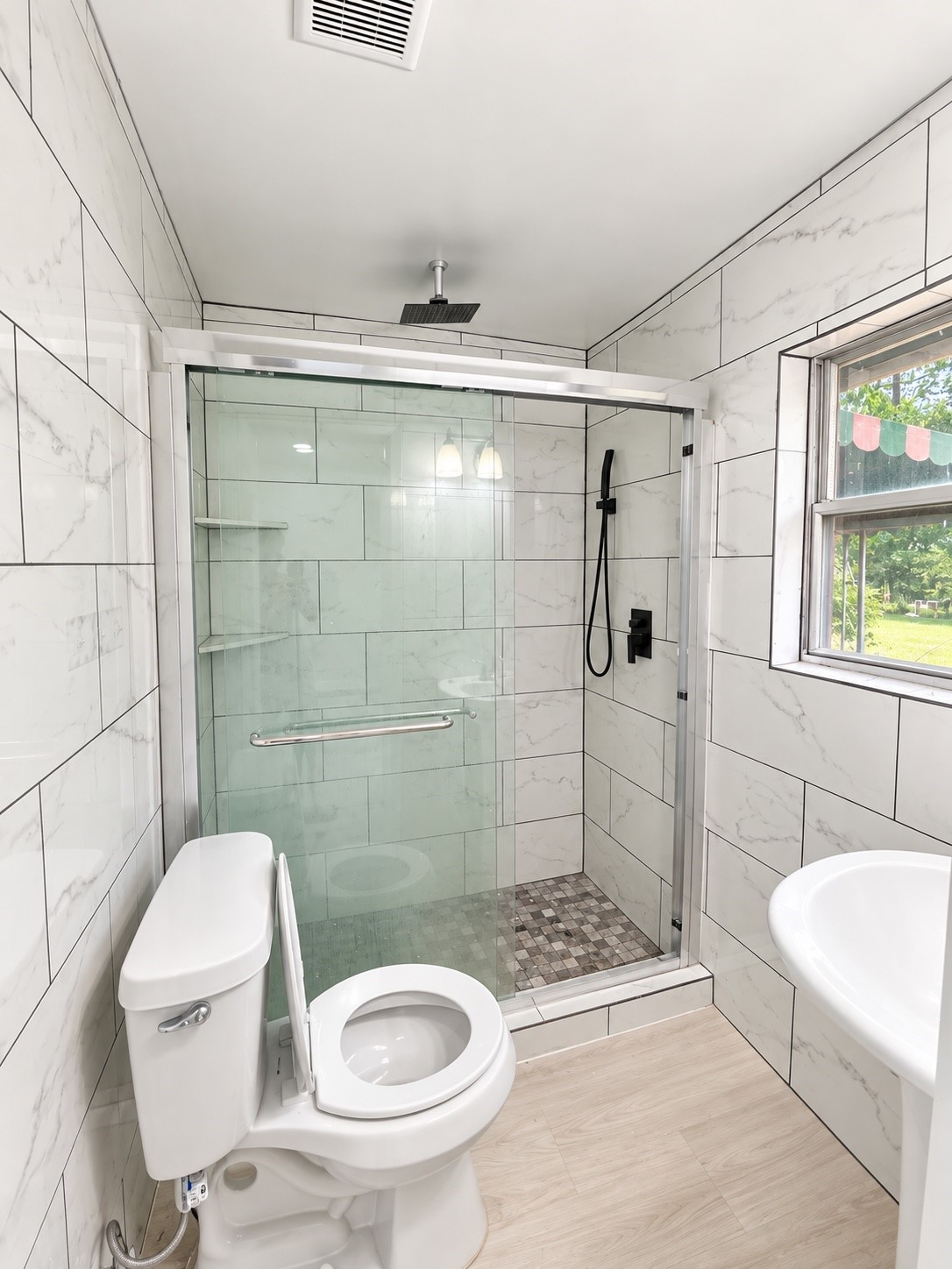 10807 Safeguard Street Property Photo 14