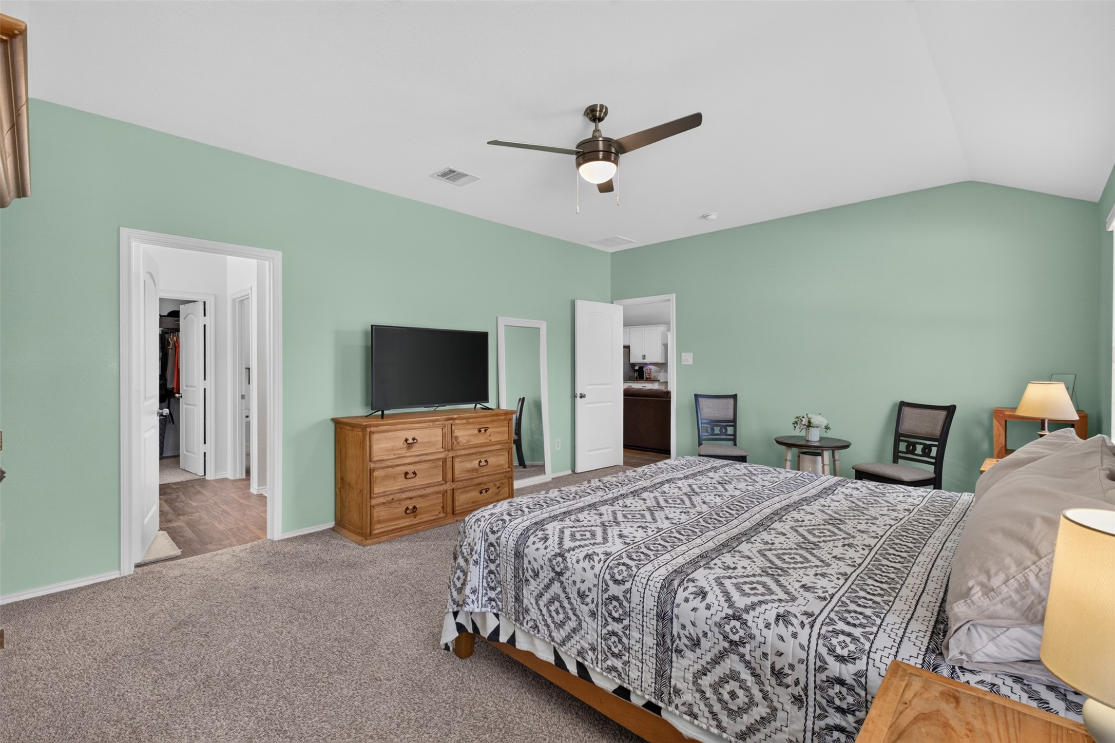 815 Republic Road Property Photo 30
