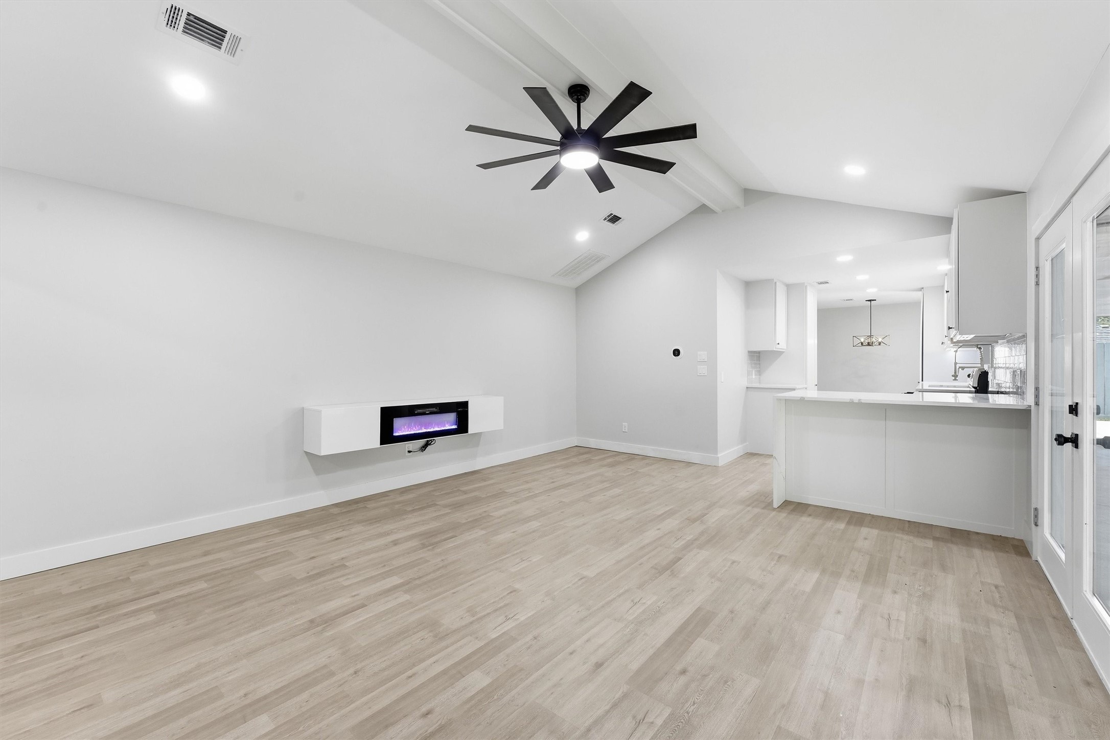 11907 Renwick Drive Property Photo 12
