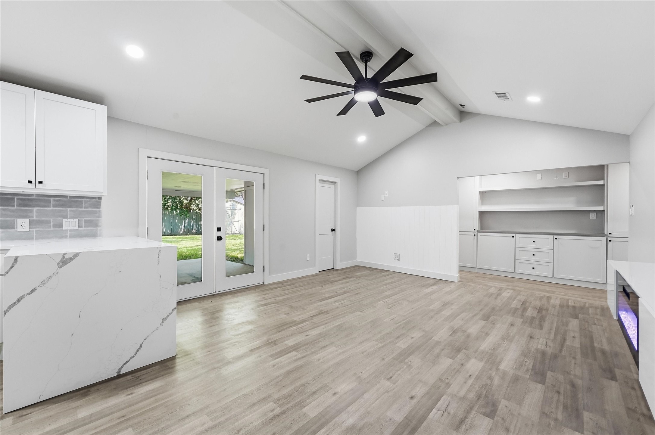 11907 Renwick Drive Property Photo 13