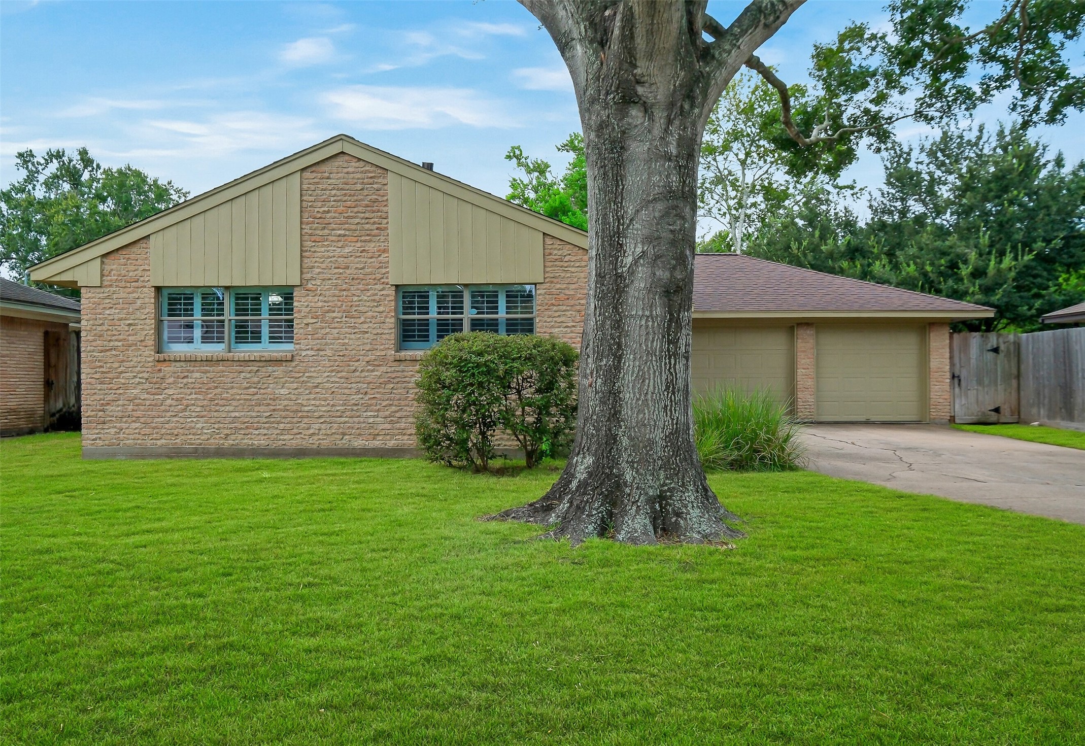 4415 Spellman Road Property Photo 1