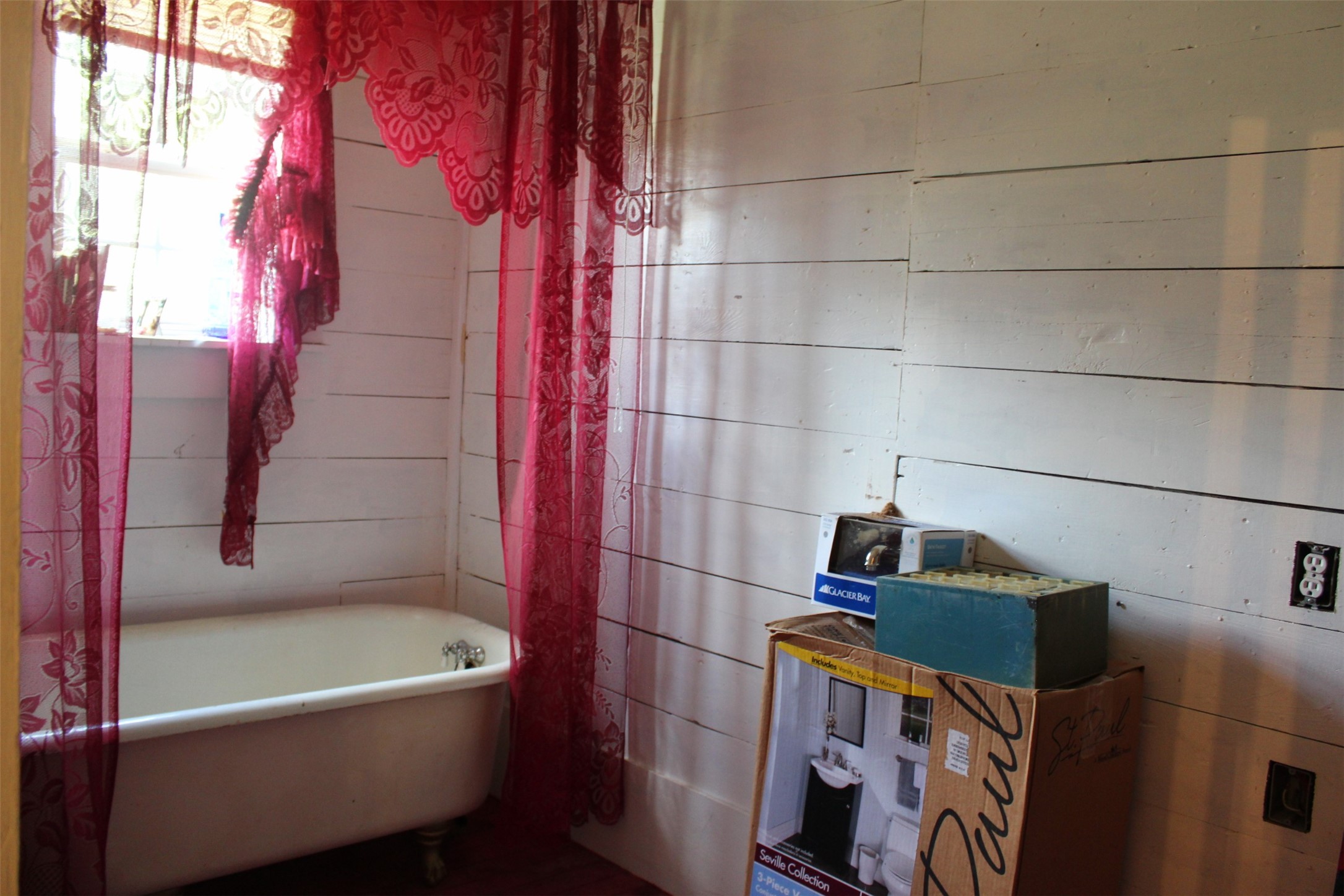 100 Rockdale Street Property Photo 9