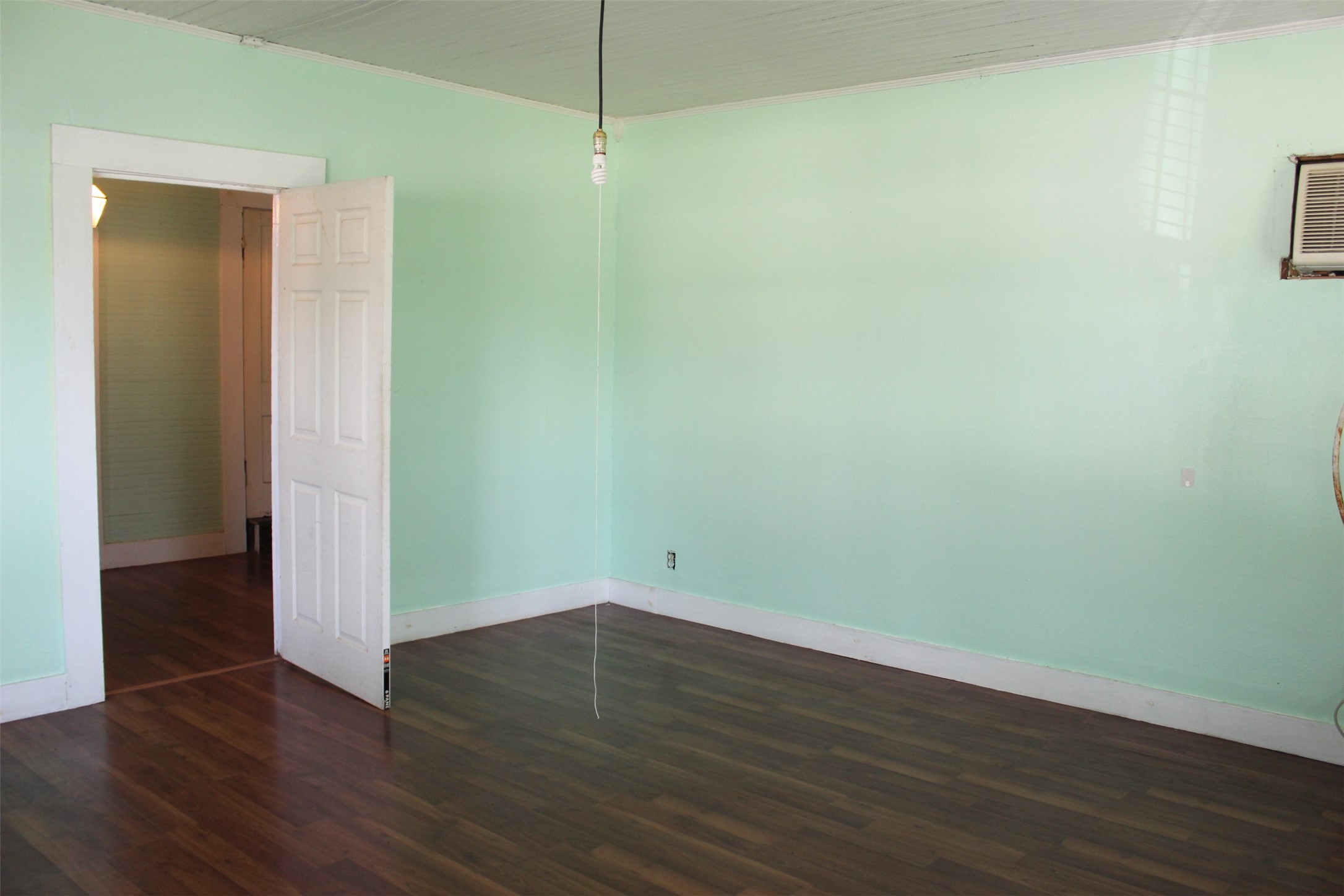 100 Rockdale Street Property Photo 14
