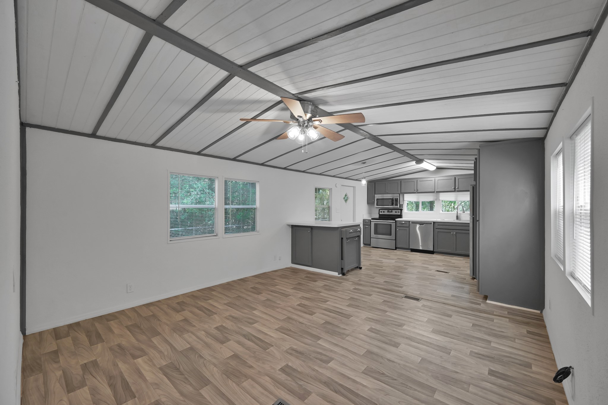 6432 Longmire Road Property Photo 9