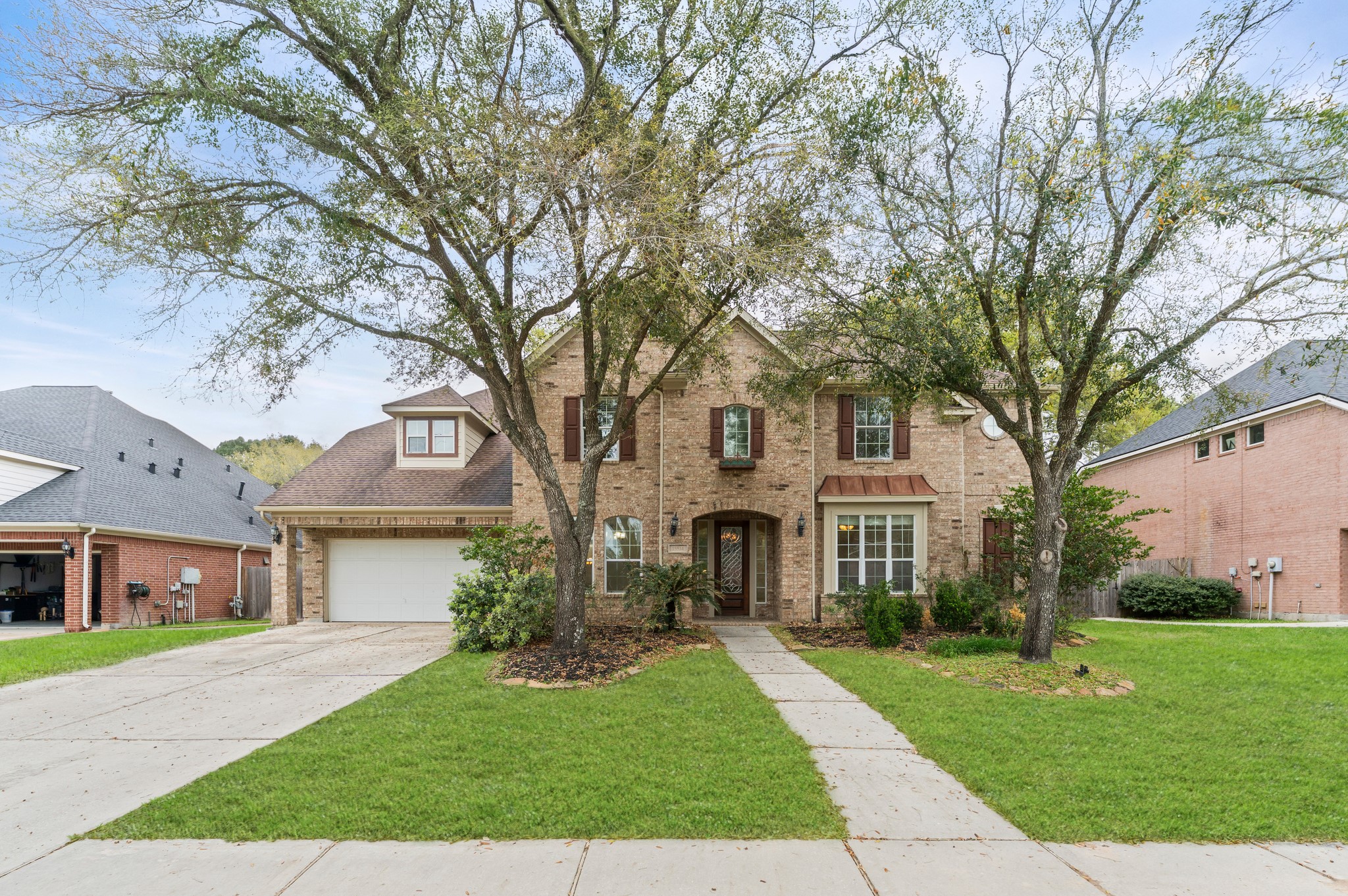 15514 Stable Park Drive Property Photo 1