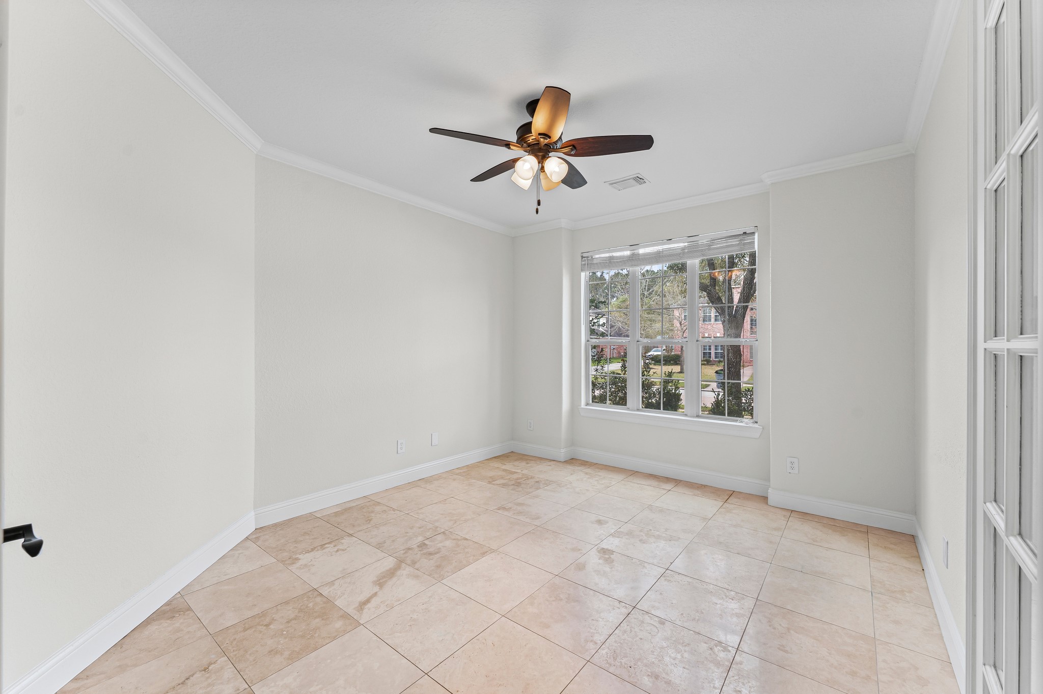 15514 Stable Park Drive Property Photo 8