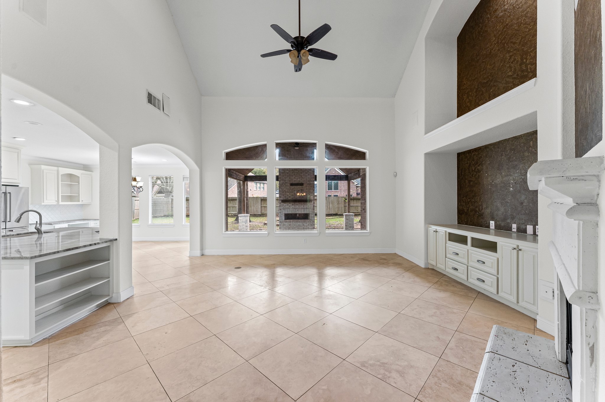 15514 Stable Park Drive Property Photo 12