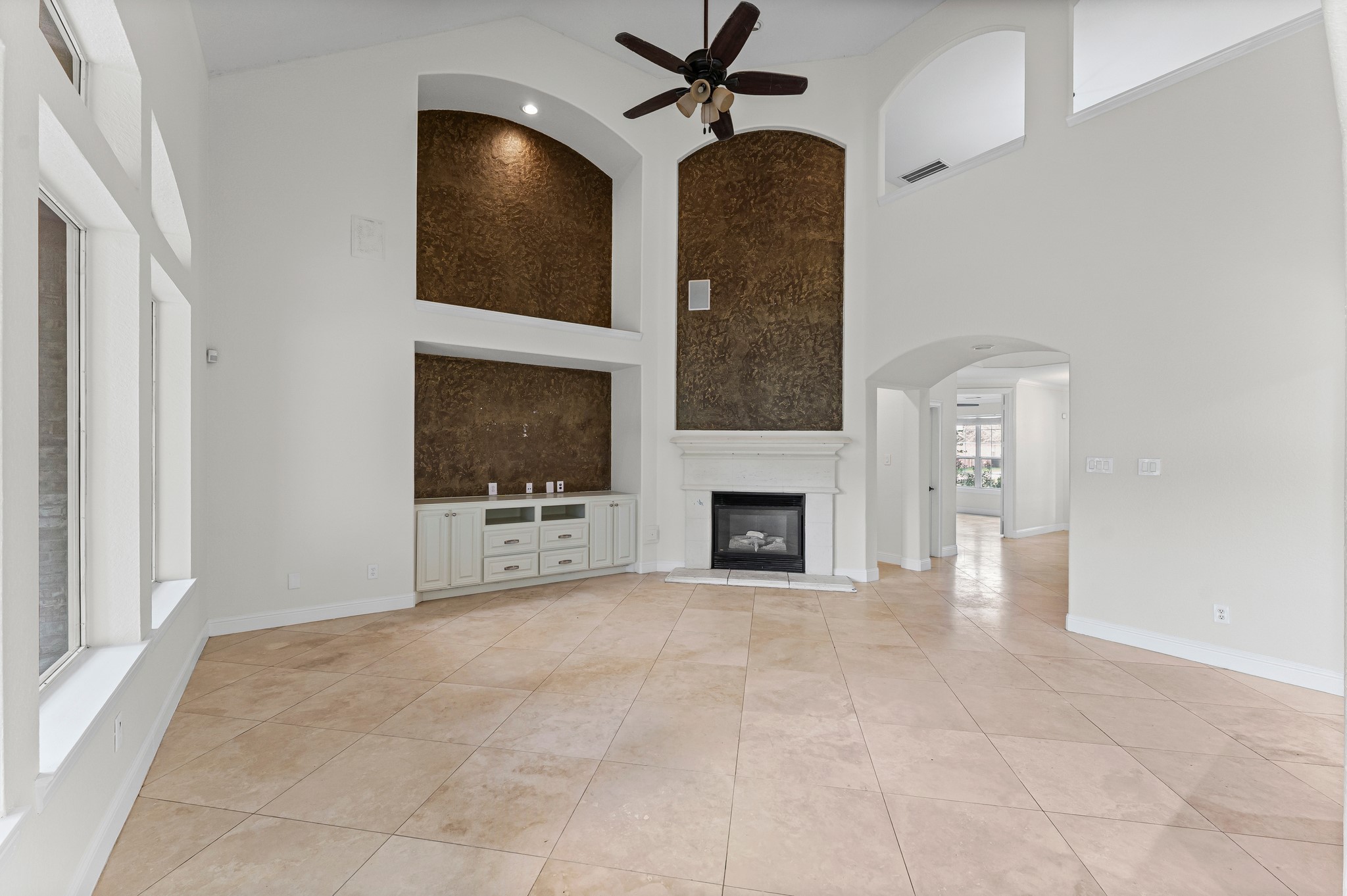 15514 Stable Park Drive Property Photo 14
