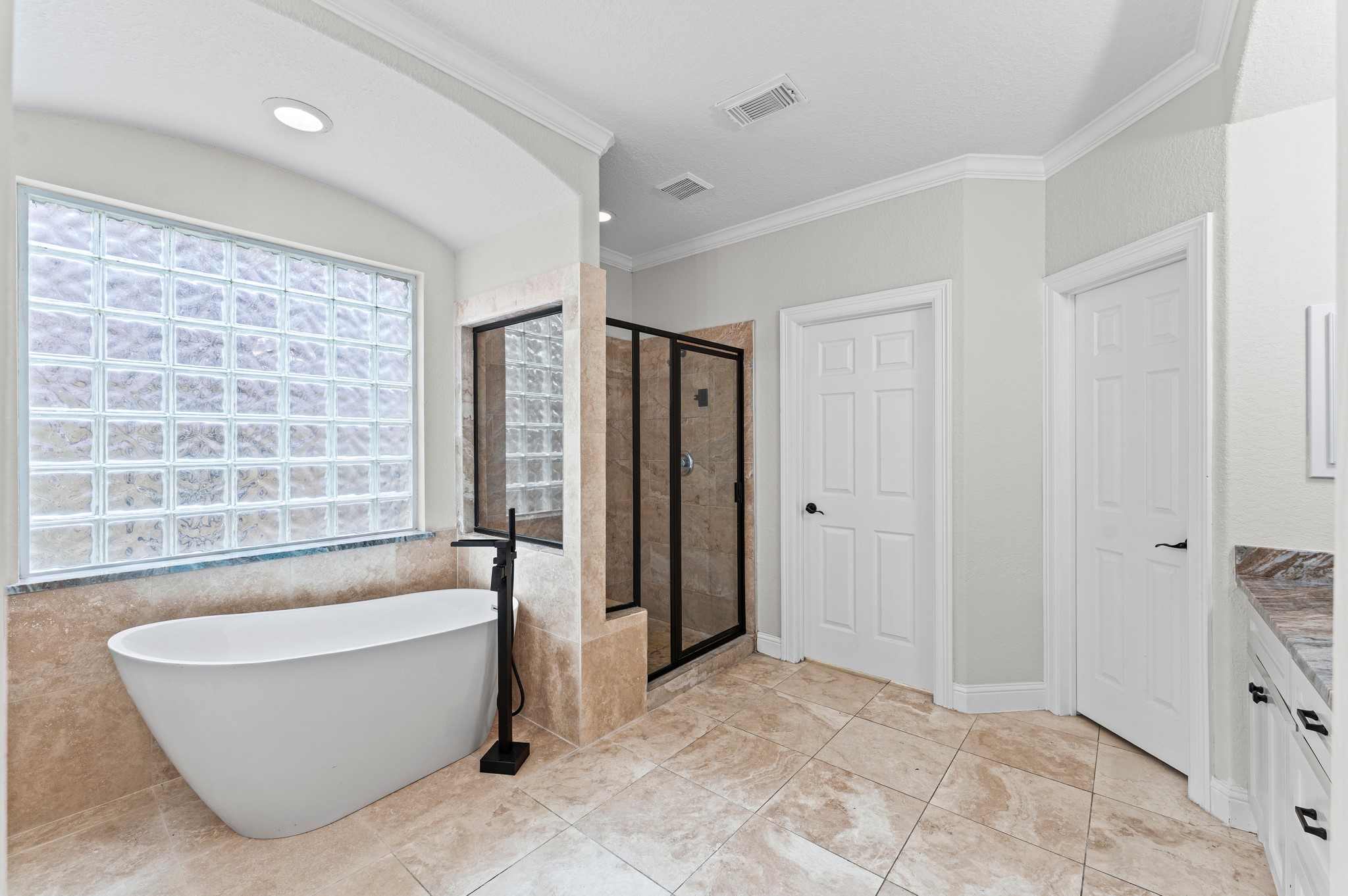 15514 Stable Park Drive Property Photo 28