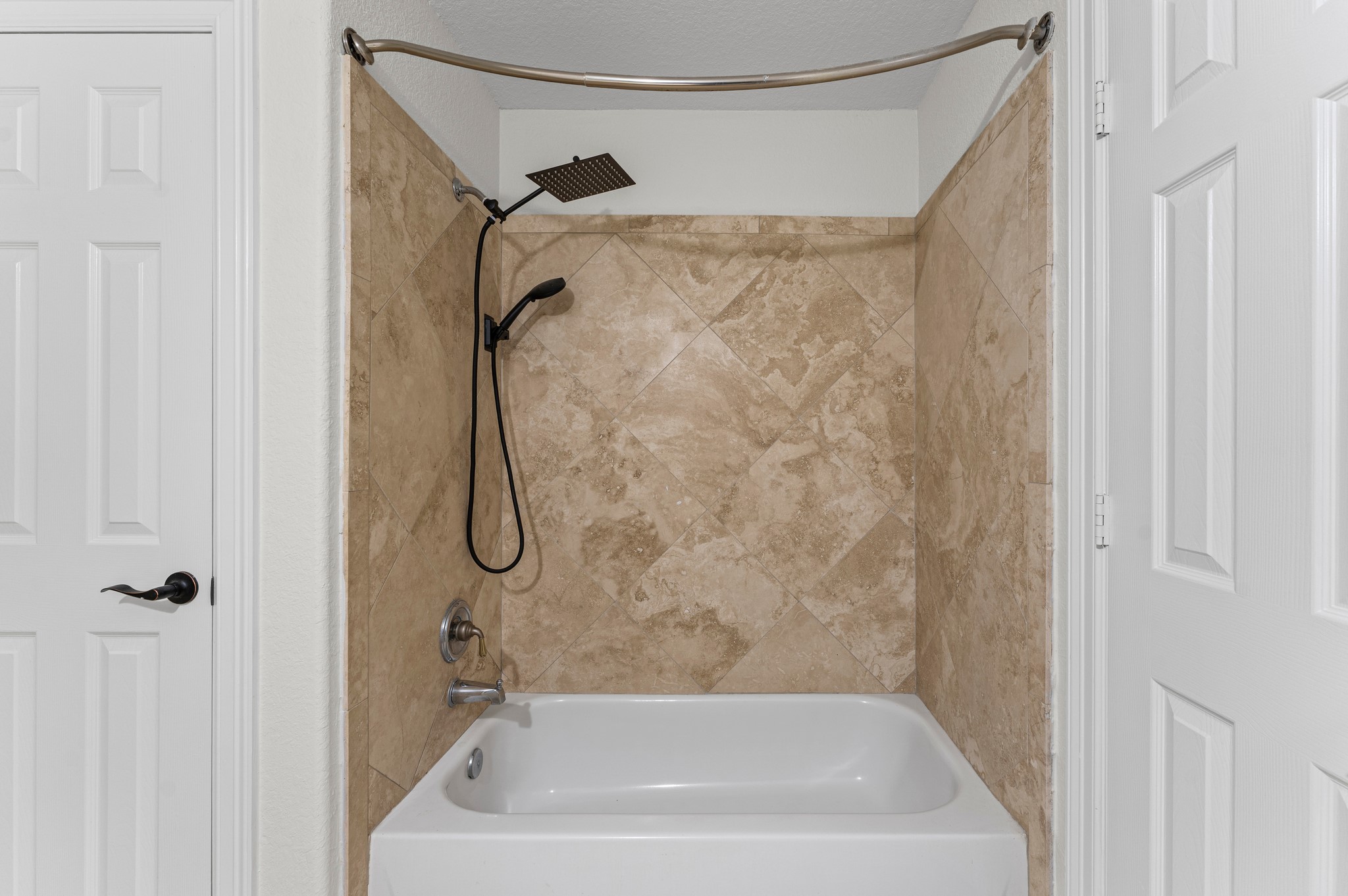 15514 Stable Park Drive Property Photo 32