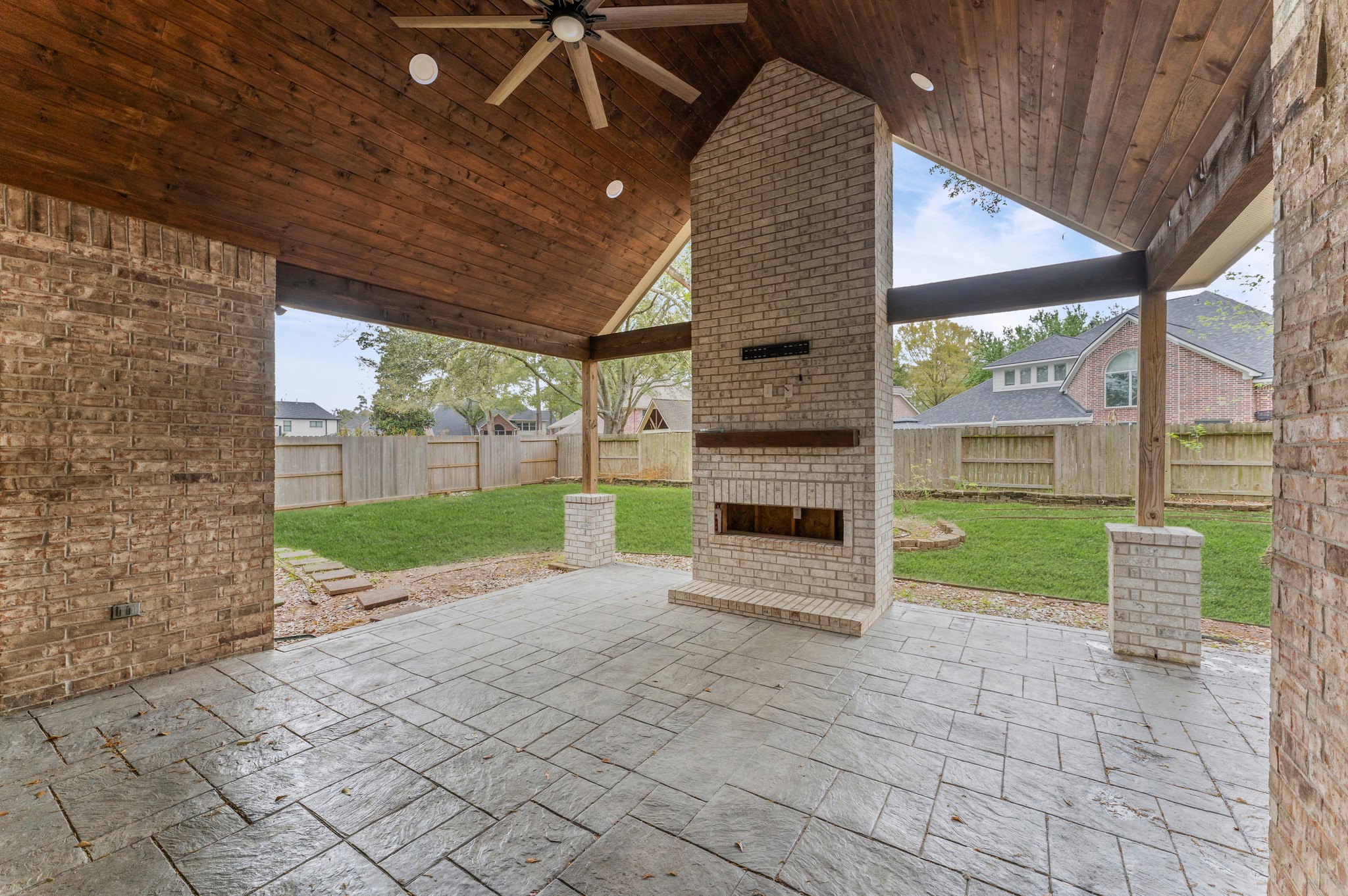 15514 Stable Park Drive Property Photo 42