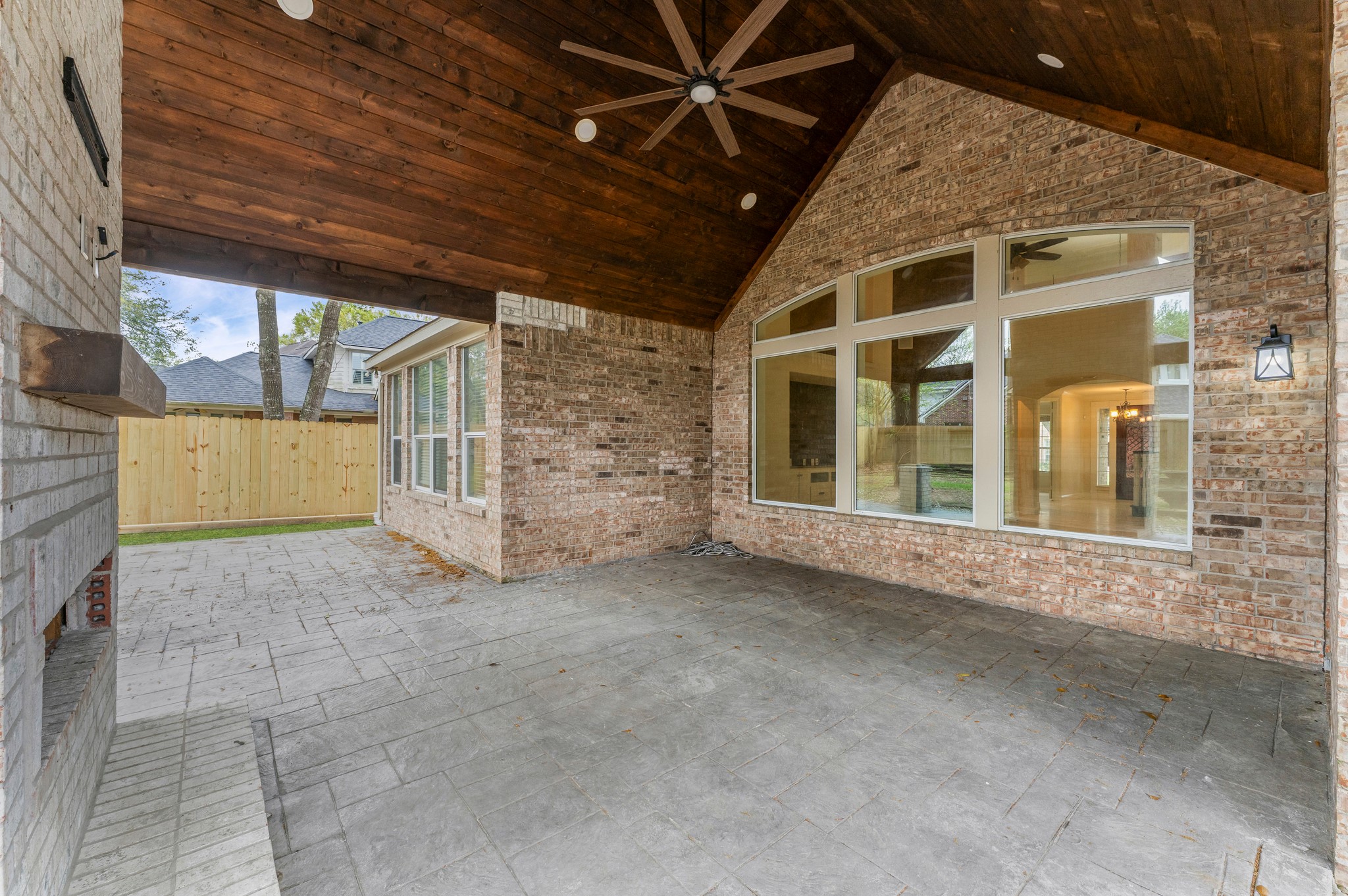 15514 Stable Park Drive Property Photo 43