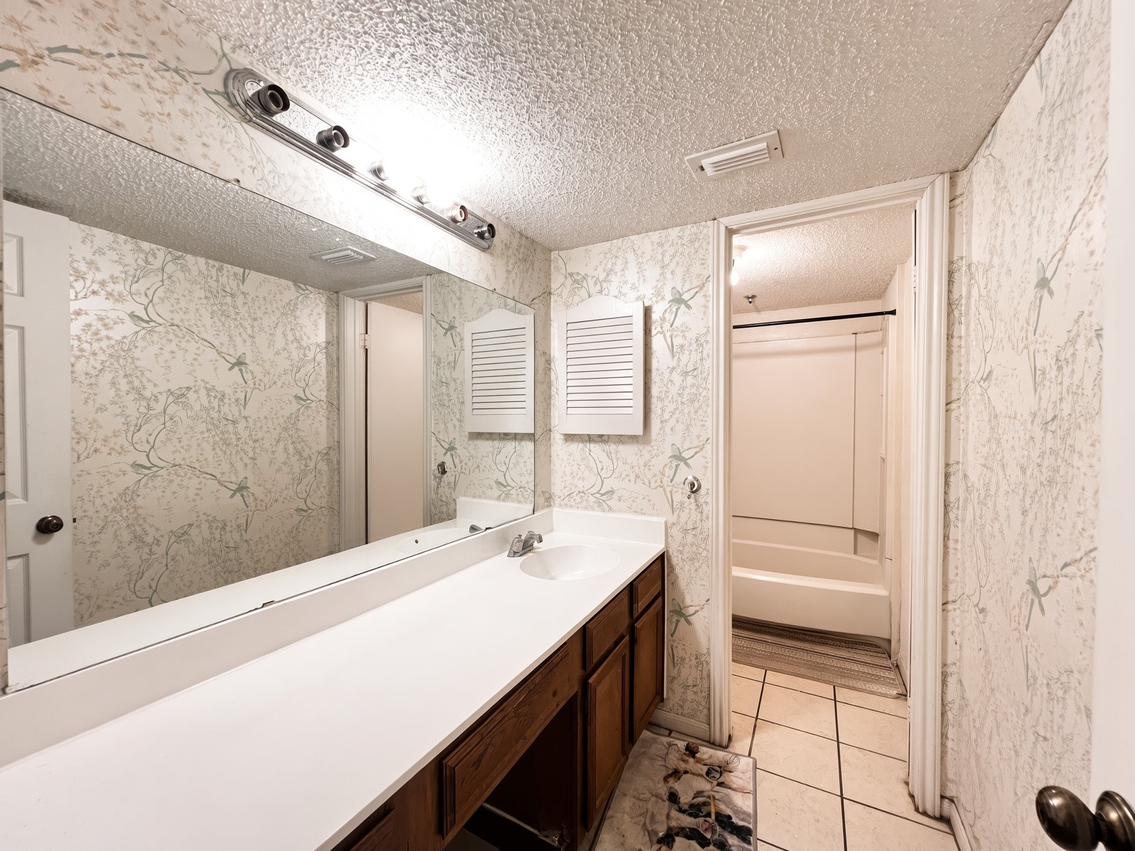 8359 Sands Point Drive 218 Property Photo 11