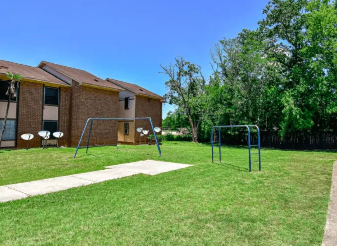 3025 Waller St Property Photo 3