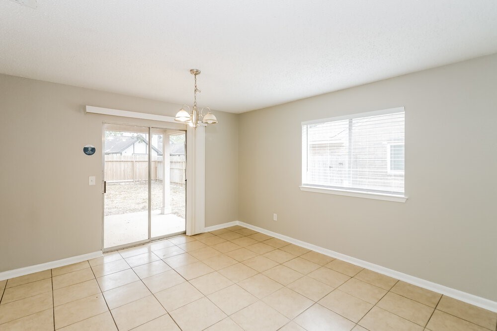 19523 Elmtree Estates Drive Property Photo 6