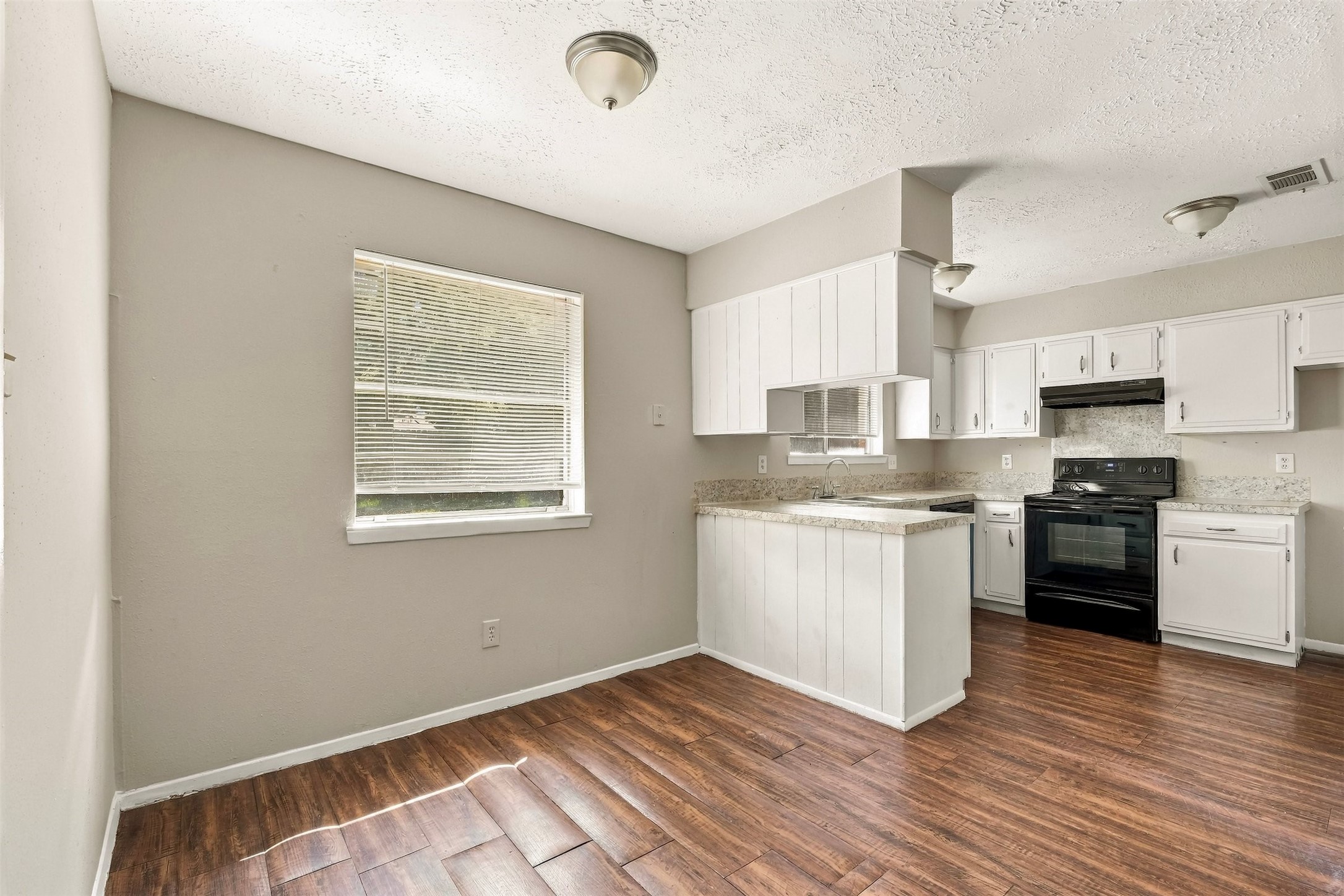 4530 Enchantedgate Drive Property Photo 9