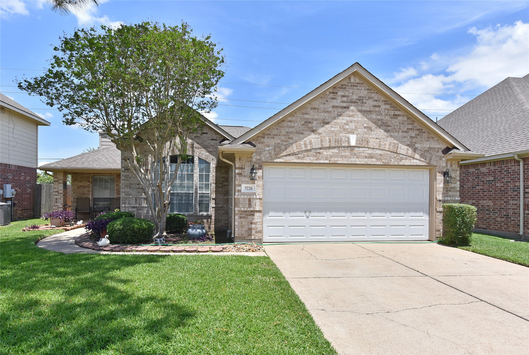 3226 Stratford Pointe Drive Property Photo