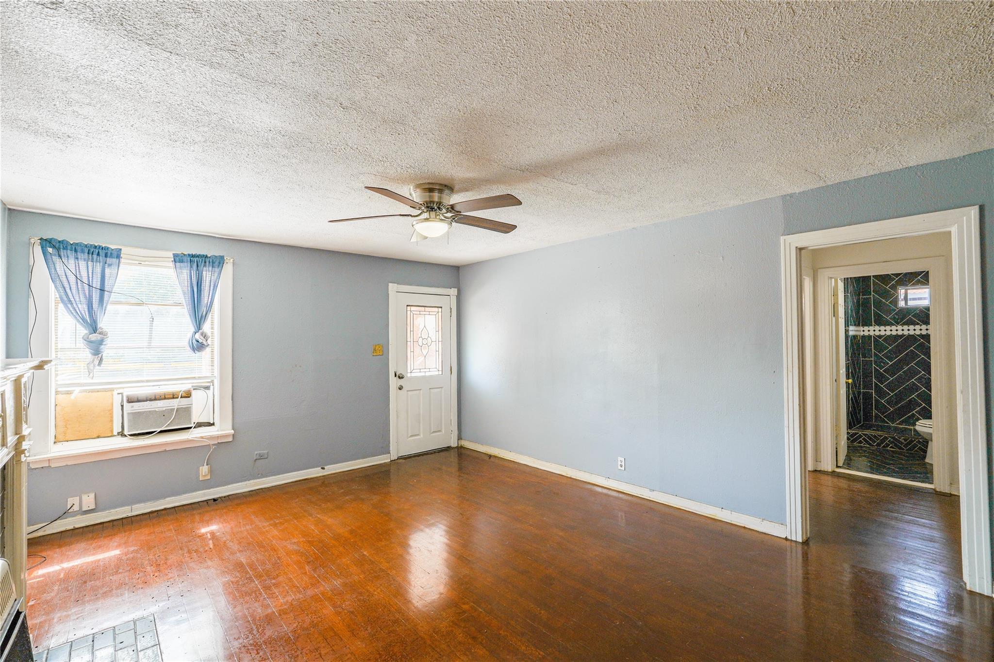 7613 Appleton Street, Houston Tx 77022 Property Photo 6