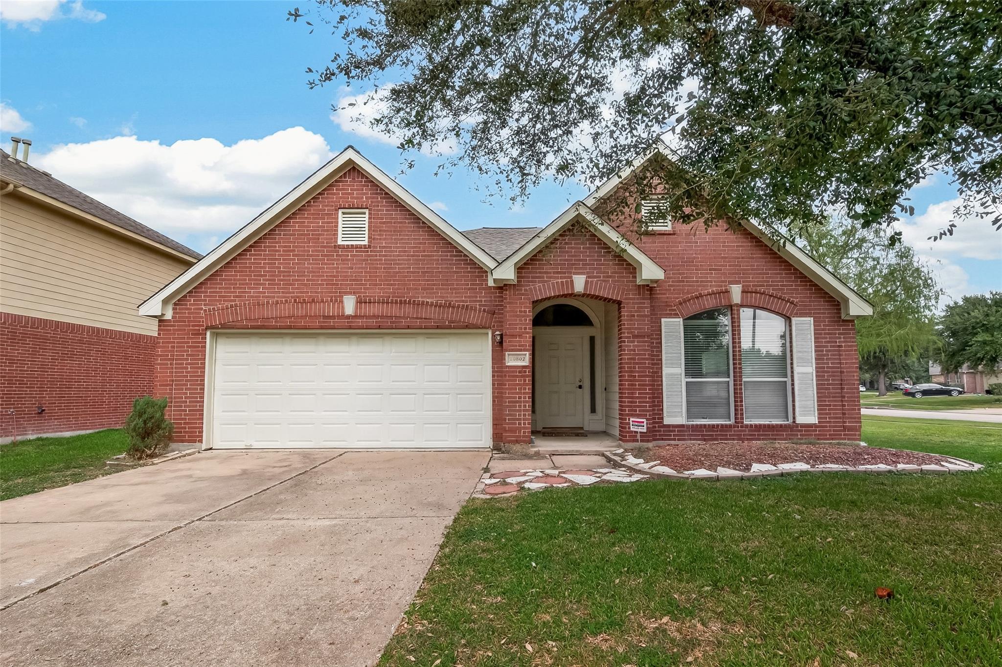 20802 Oak Rain Court Property Photo 1