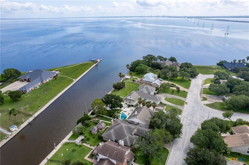 117 E Harbor Drive, Port Lavaca Tx 77979 Property Photo 3