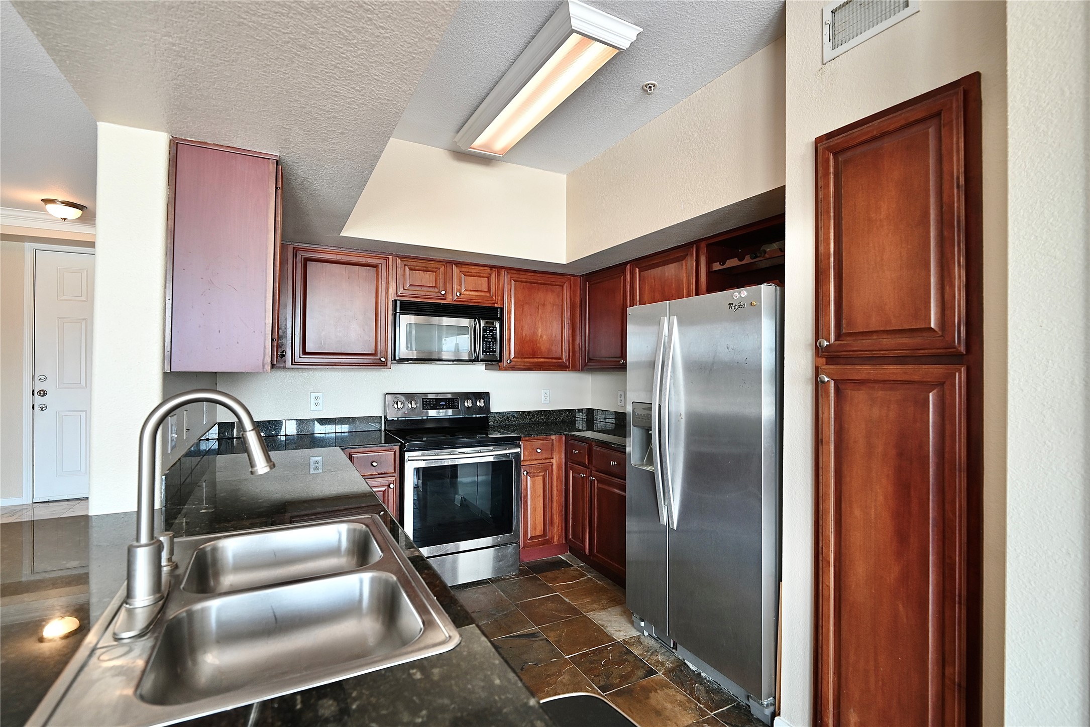 7575 Kirby Drive 1410 Property Photo 13