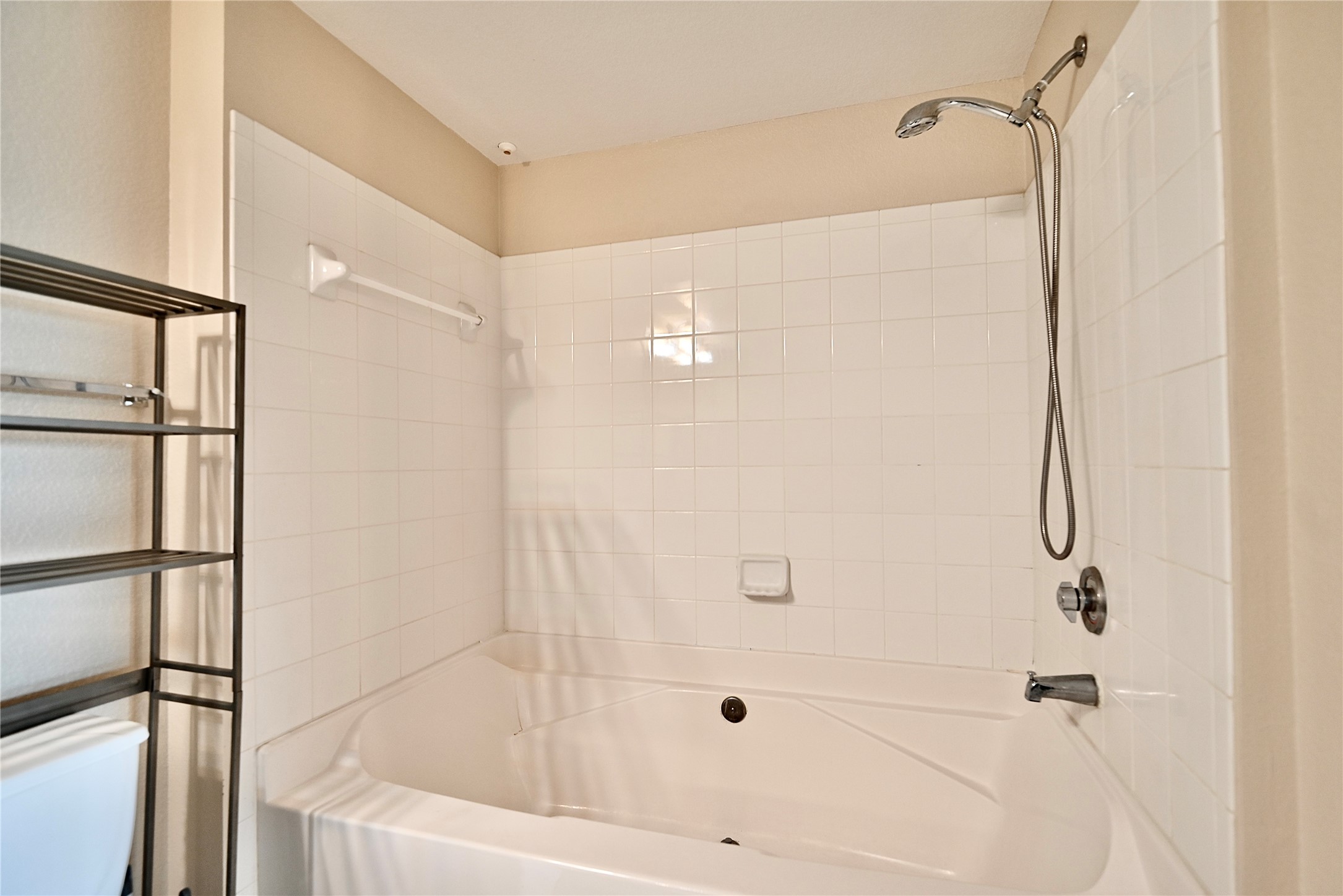 7575 Kirby Drive 1410 Property Photo 18