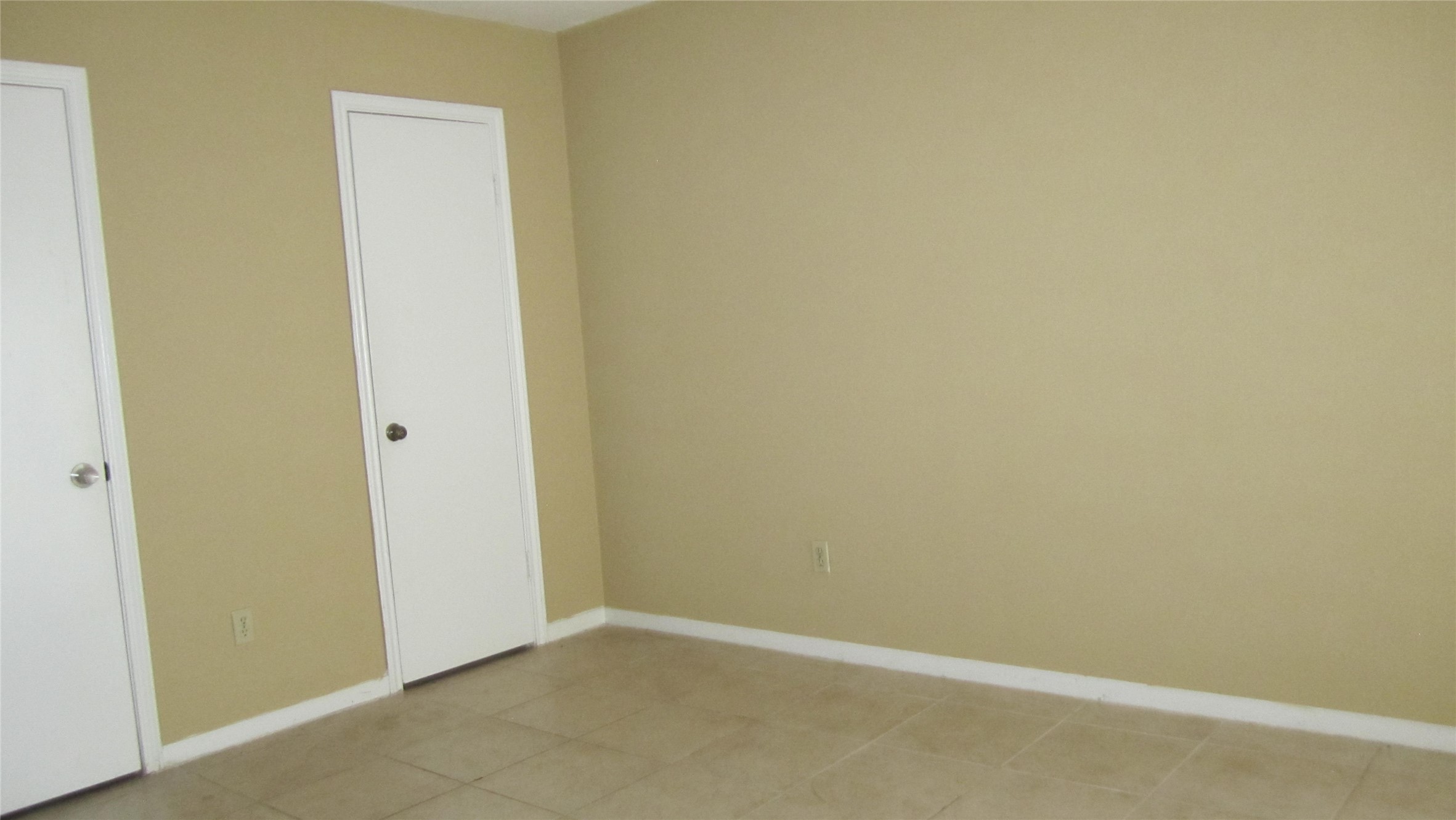 12461 Wellington Park Drive Property Photo 7