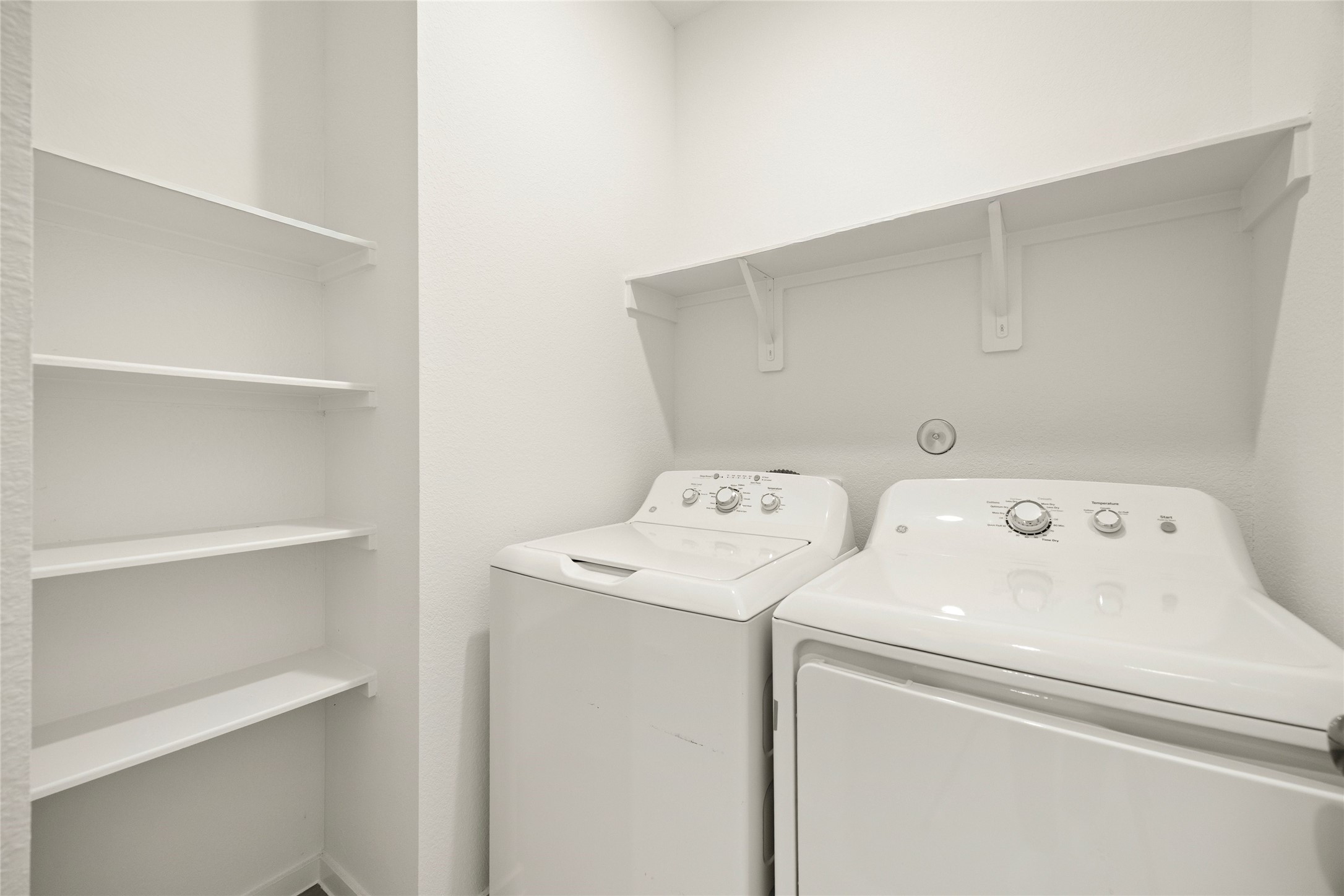 16956 Juniper Blossom Bend Property Photo 12