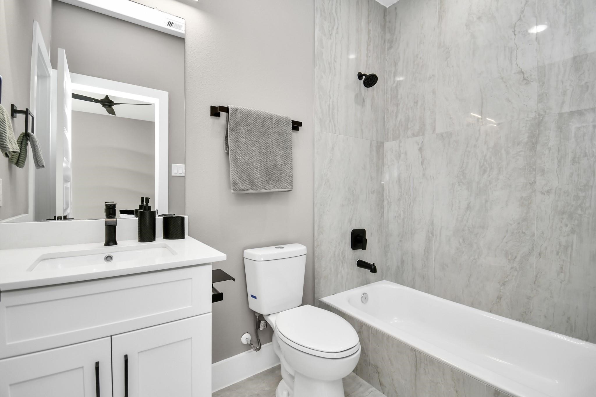 316 Thornton Road E Property Photo 6