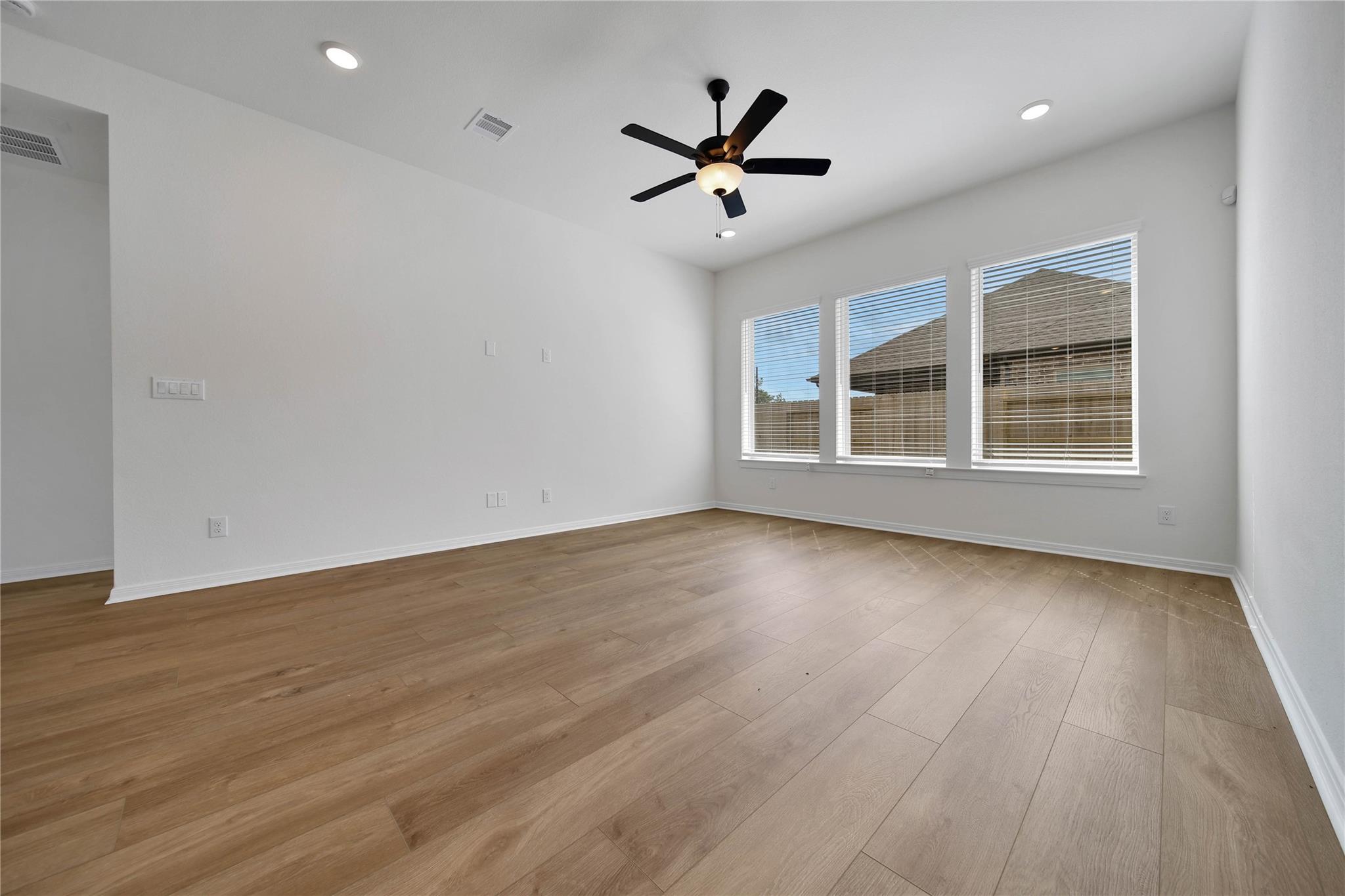 42813 Terraza Boulevard Property Photo 5