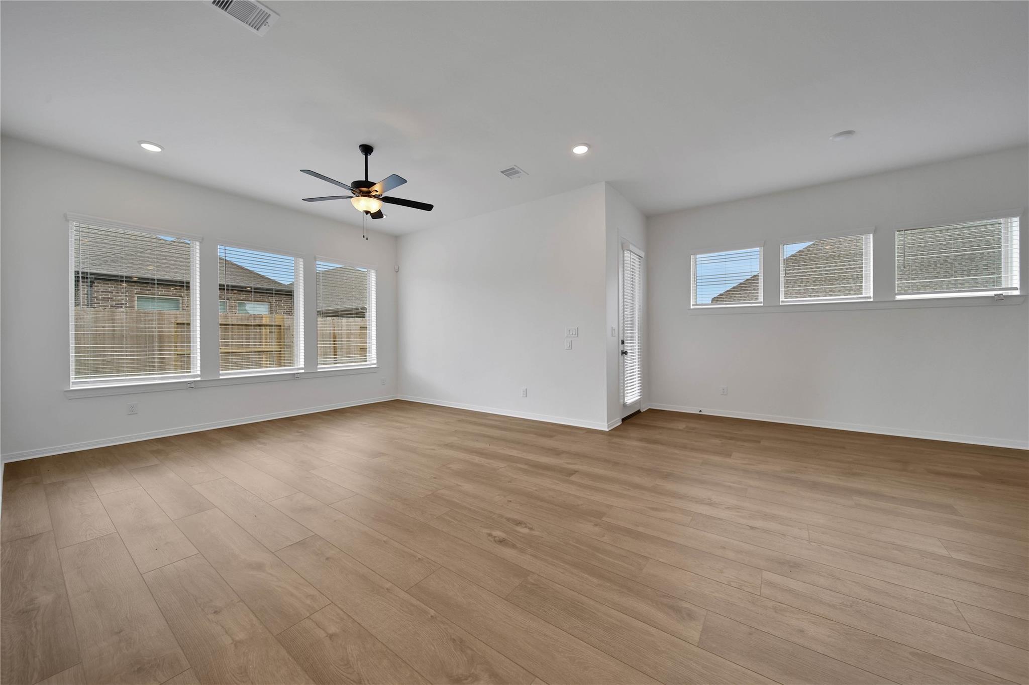 42813 Terraza Boulevard Property Photo 8