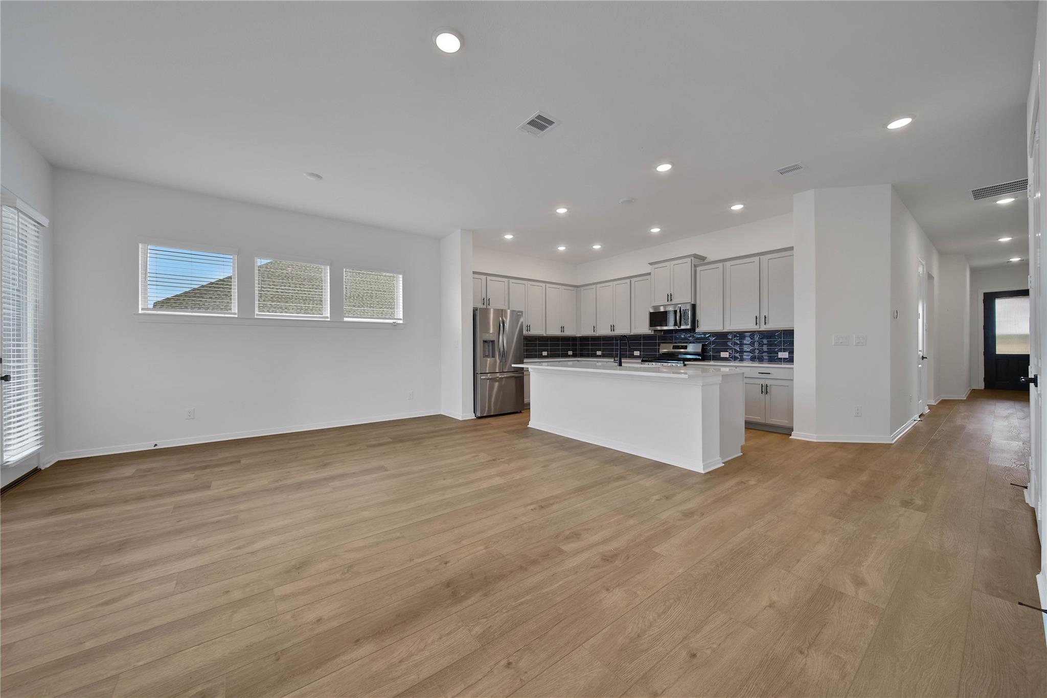 42813 Terraza Boulevard Property Photo 9