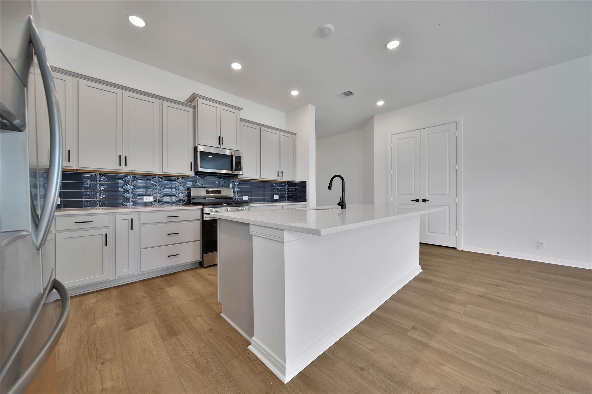 42813 Terraza Boulevard Property Photo 13