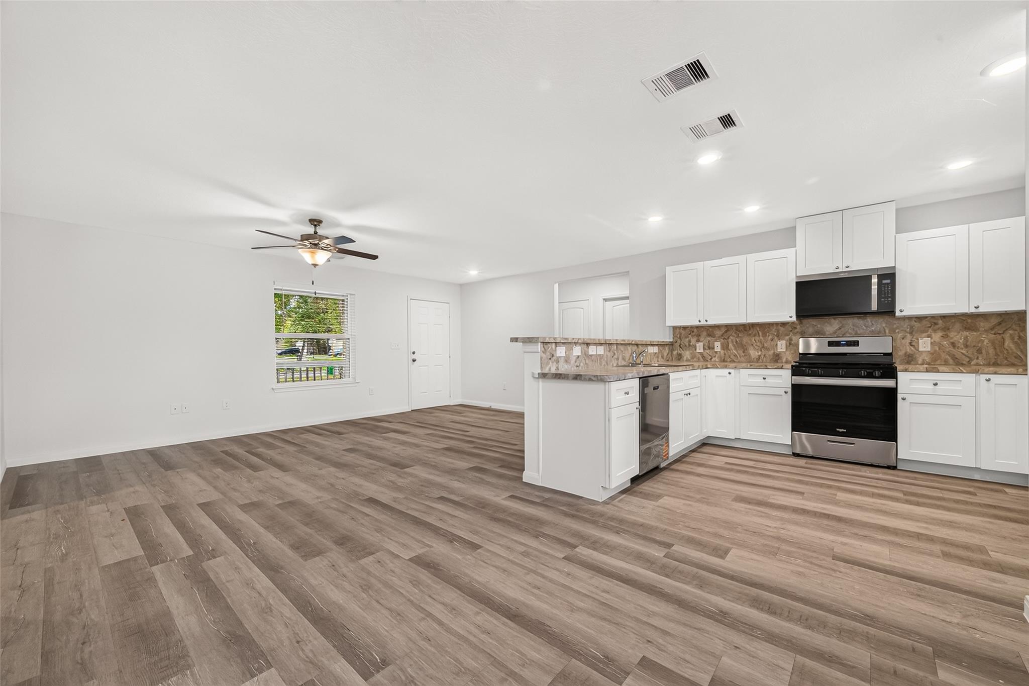 24130 Spring Mill Lane Property Photo 11
