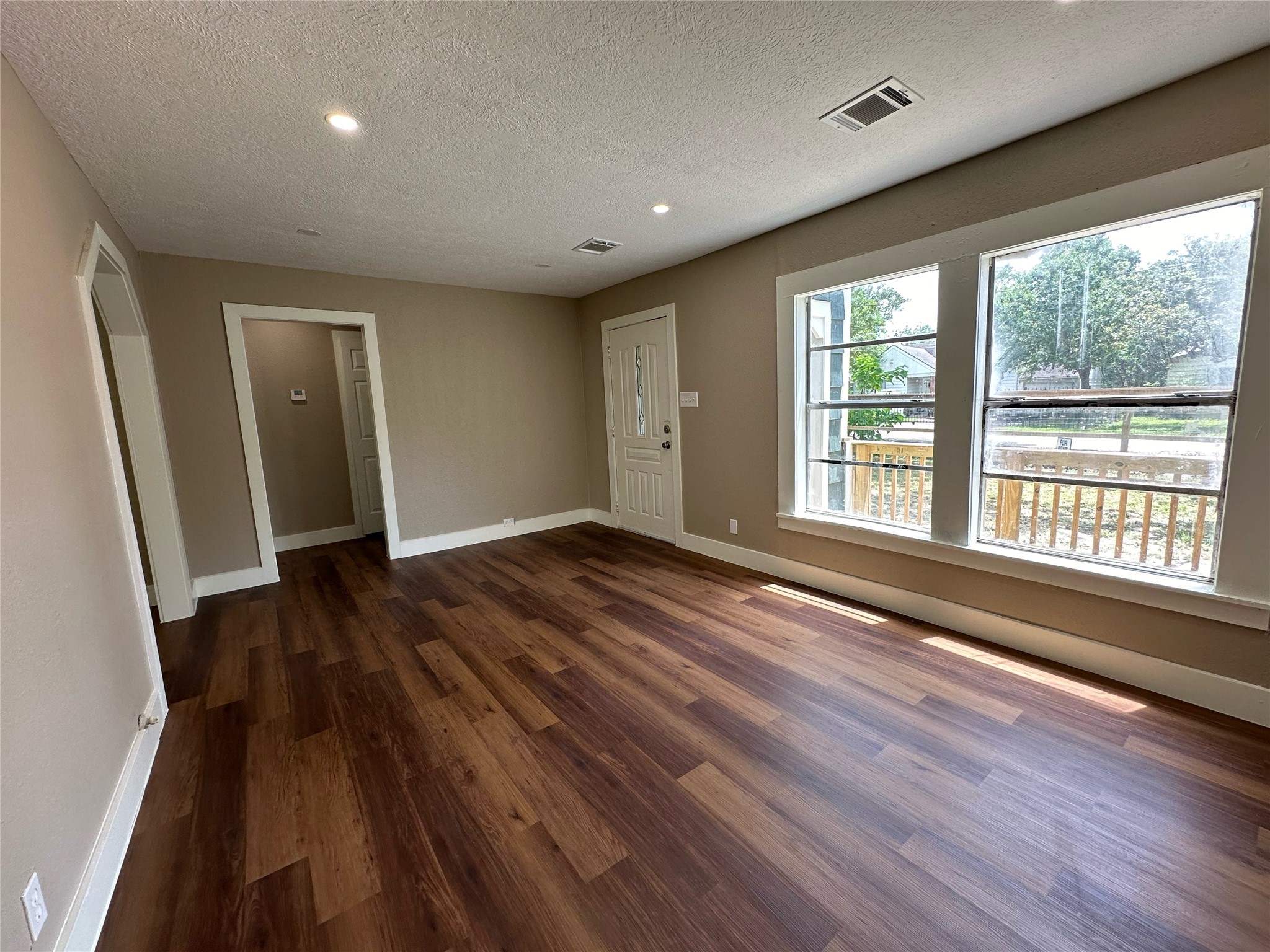401 Dorchester Street Property Photo 4